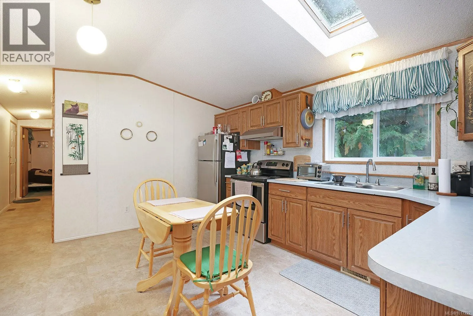 4 1640 Anderton Rd