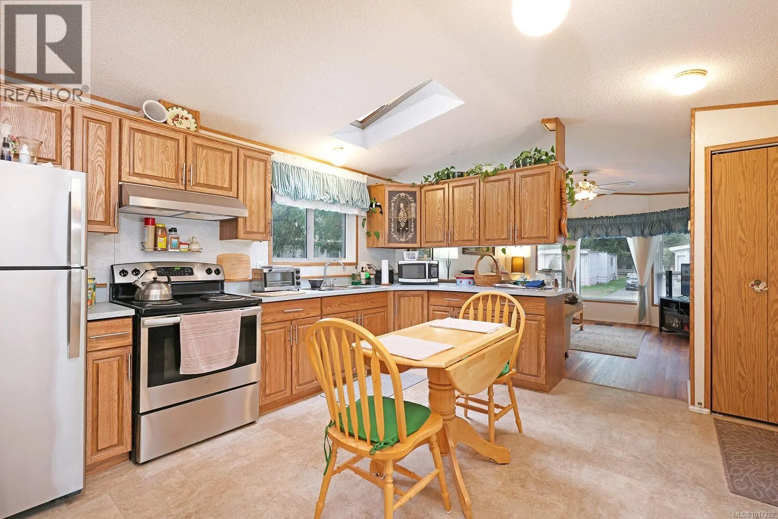 4 1640 Anderton Rd