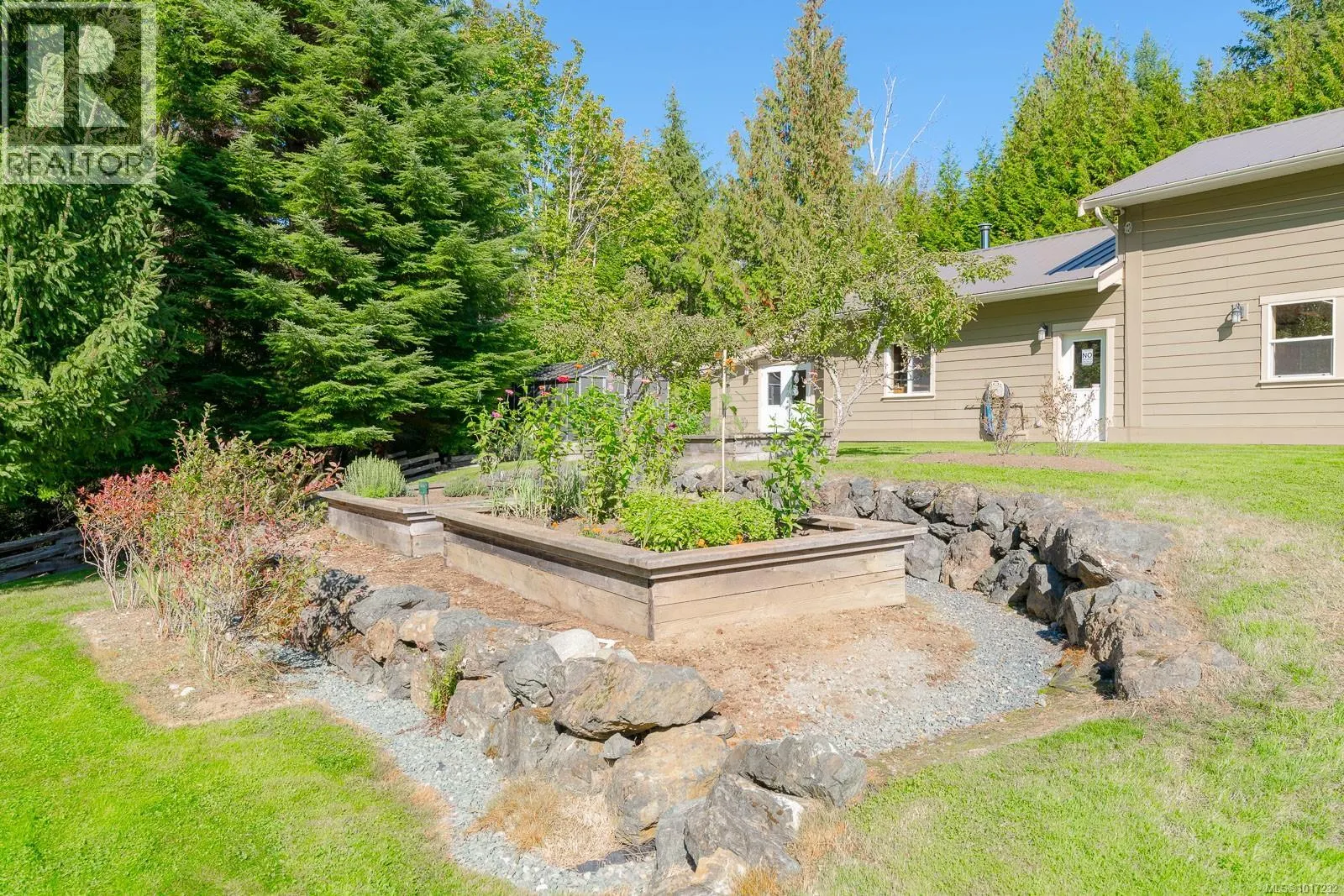 5320 Darnley Rd