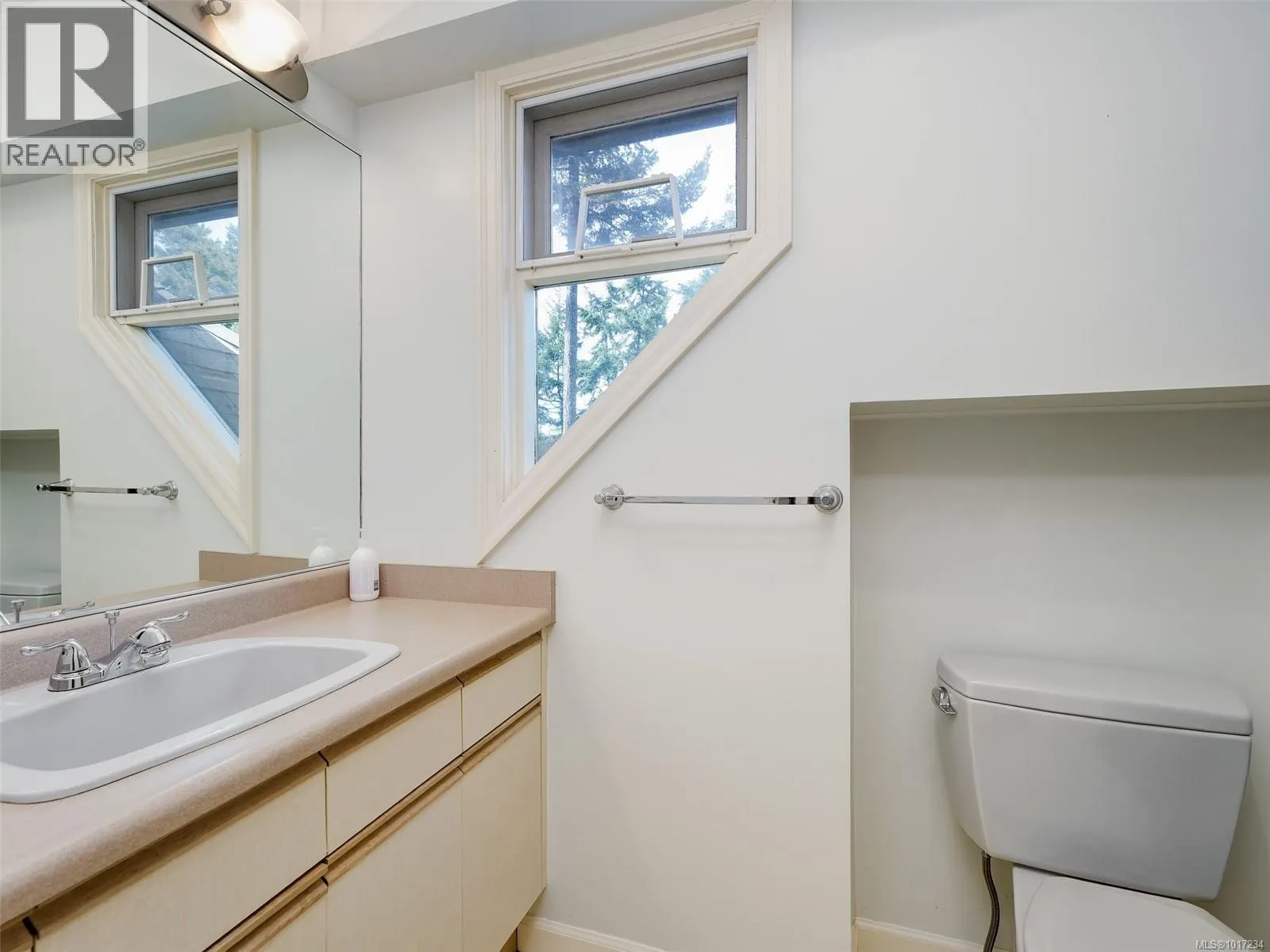 3914 Gibson Crt