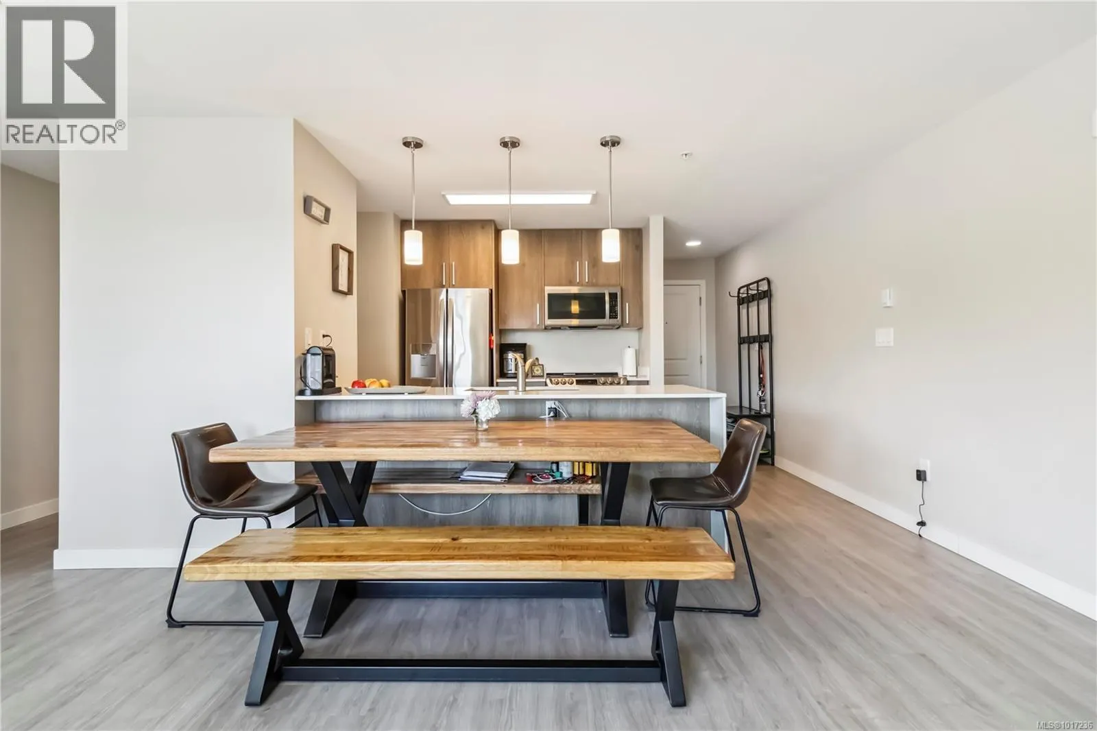 215 110 Presley Pl
