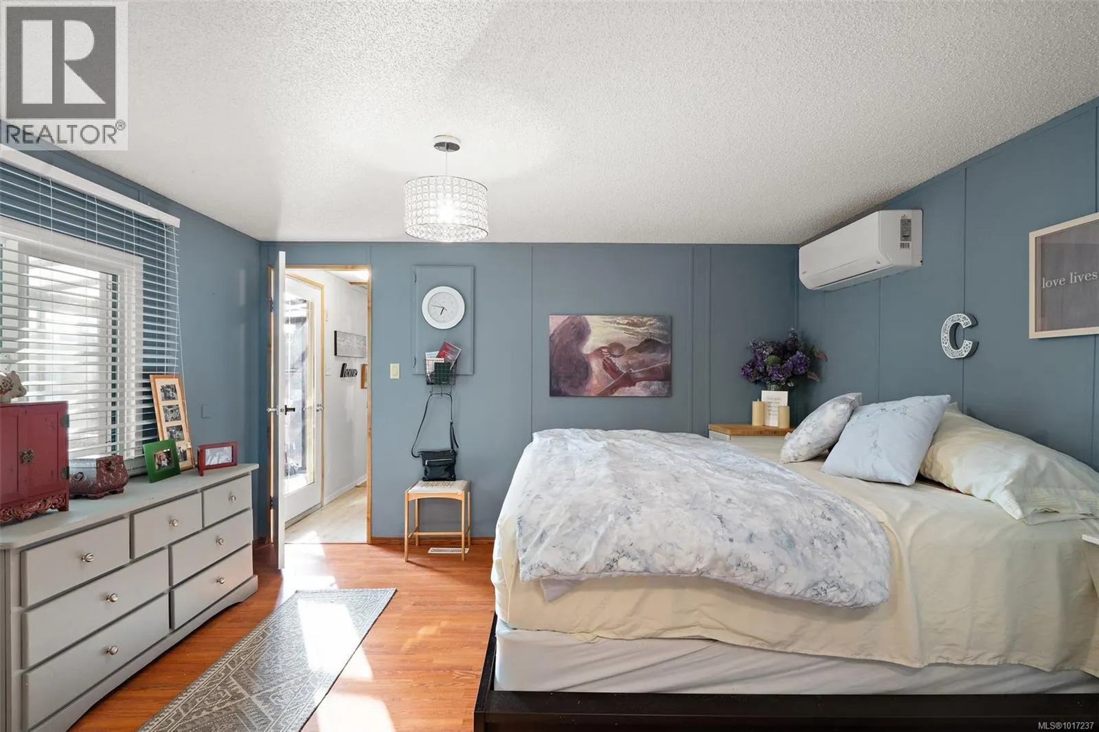 72 10980 Westdowne Rd