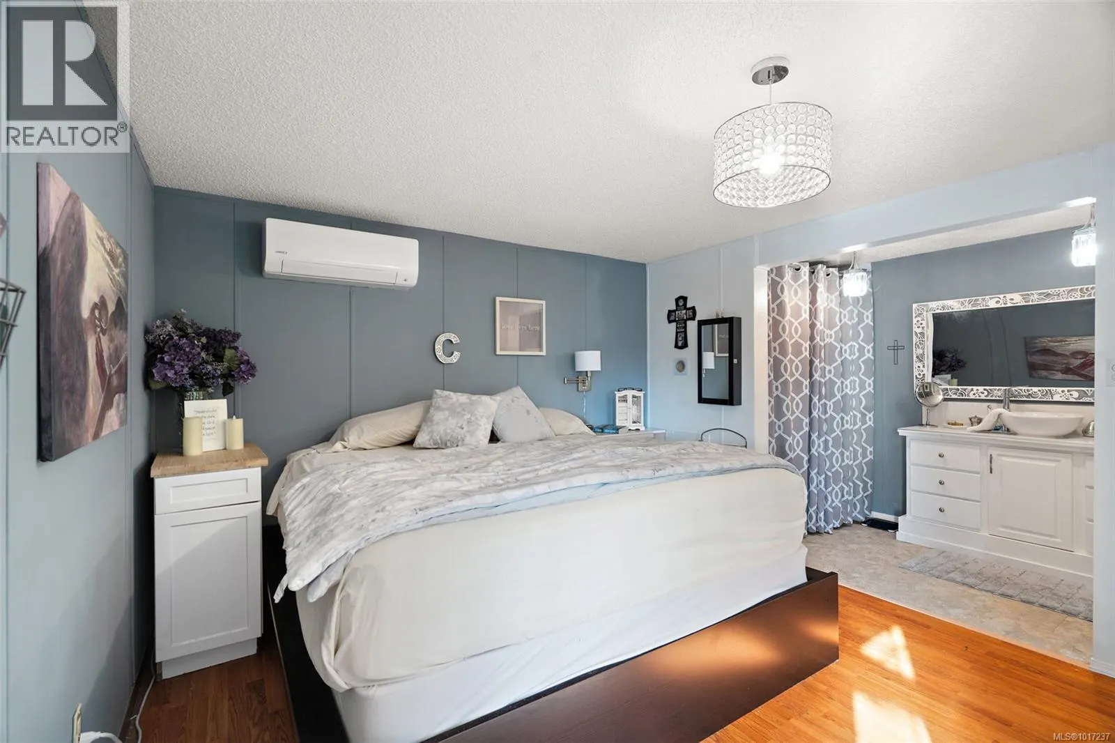 72 10980 Westdowne Rd