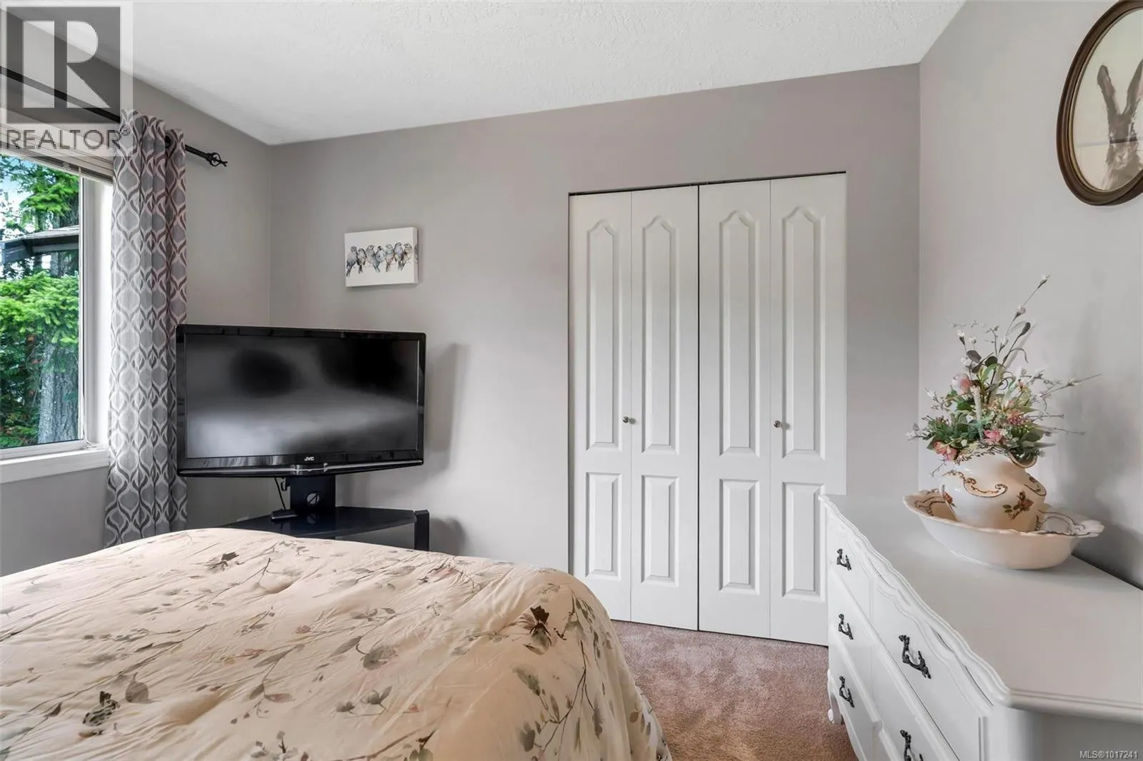 165 Okotoks Rd