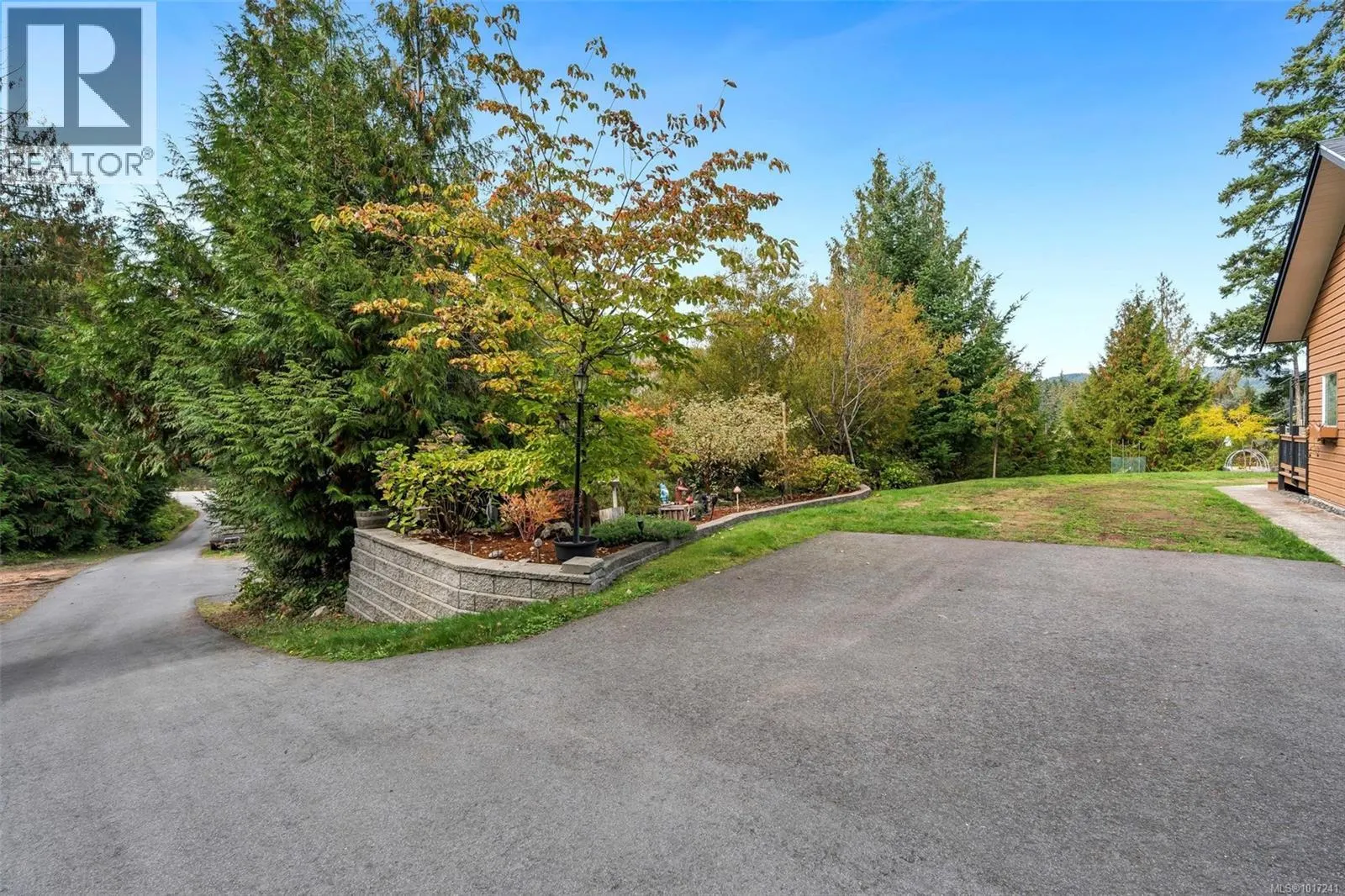 165 Okotoks Rd