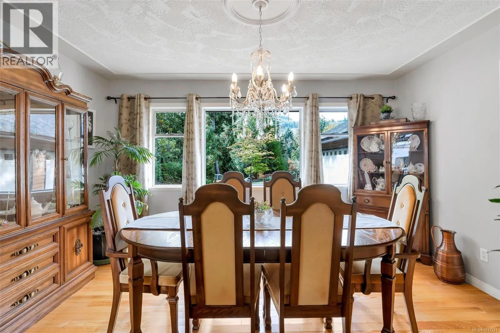 165 Okotoks Rd