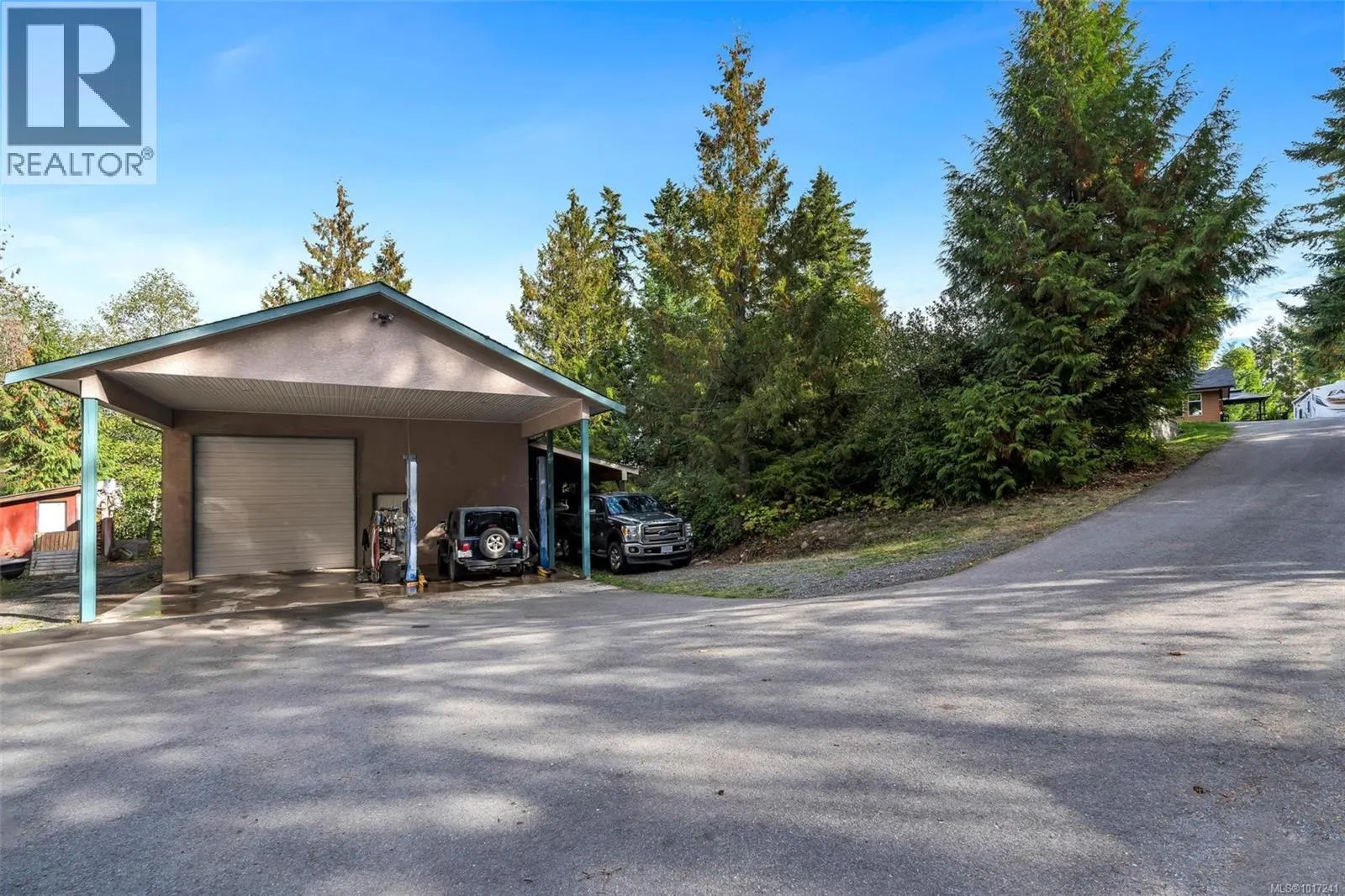 165 Okotoks Rd