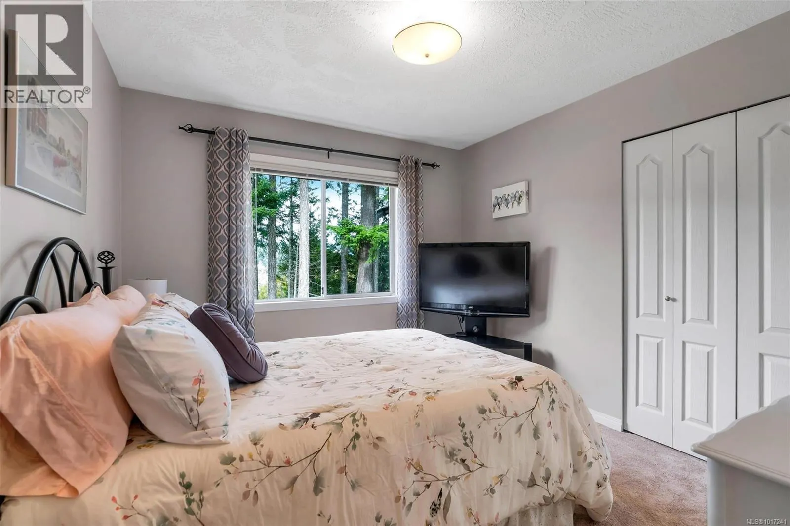 165 Okotoks Rd