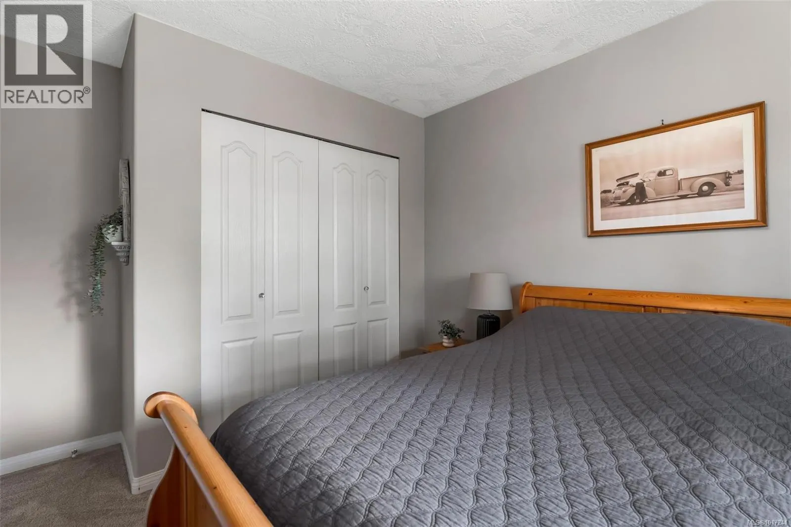 165 Okotoks Rd
