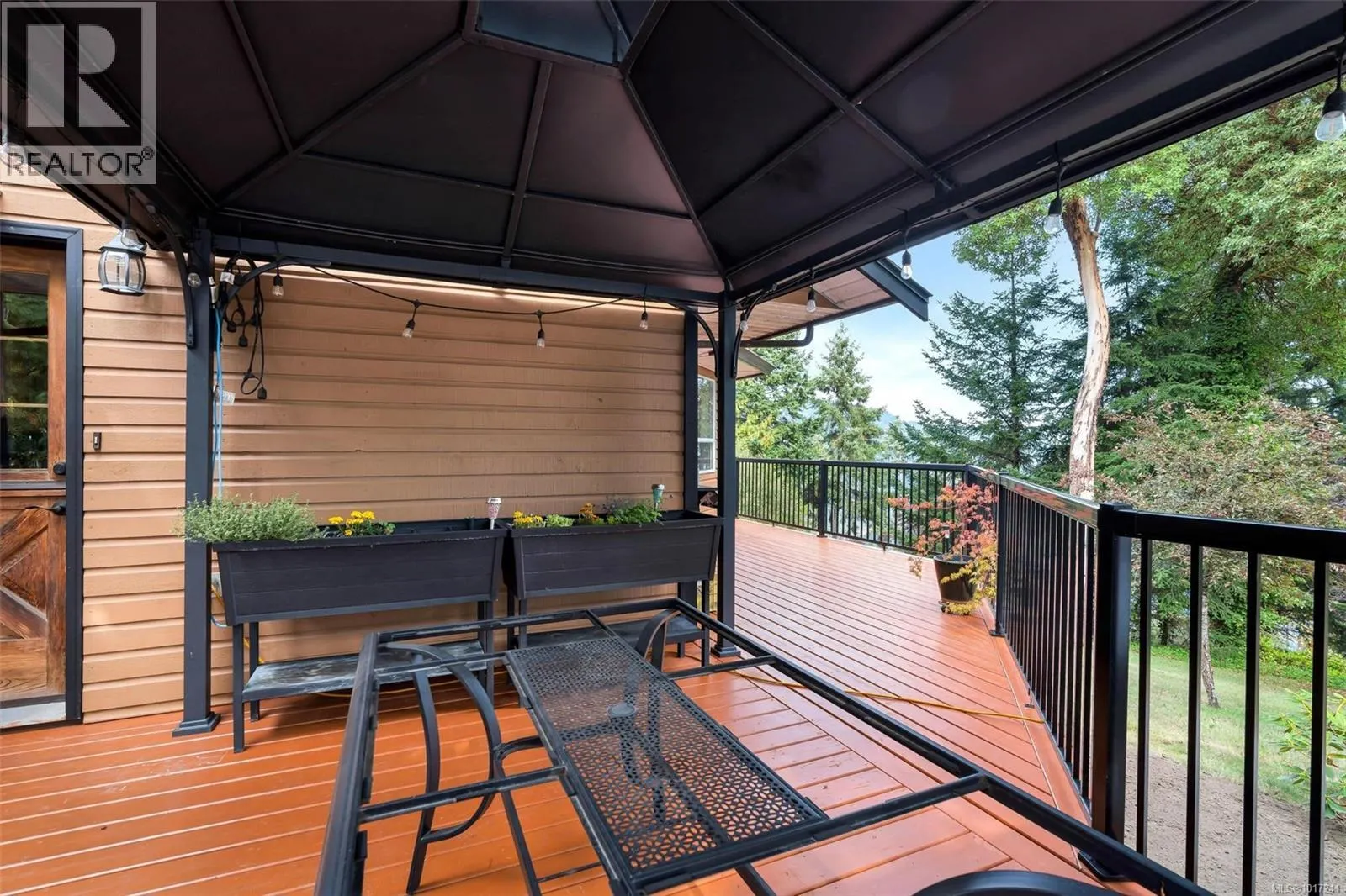 165 Okotoks Rd