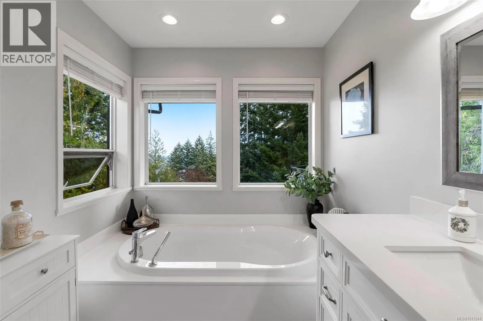 165 Okotoks Rd