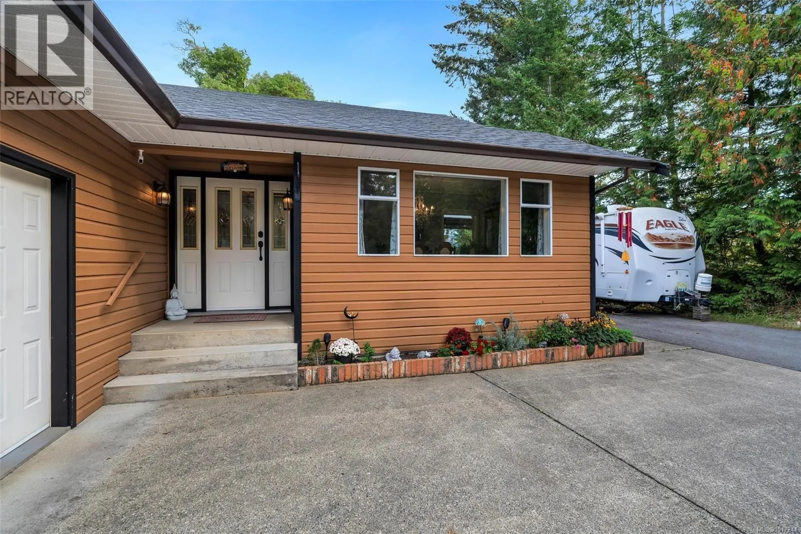 165 Okotoks Rd