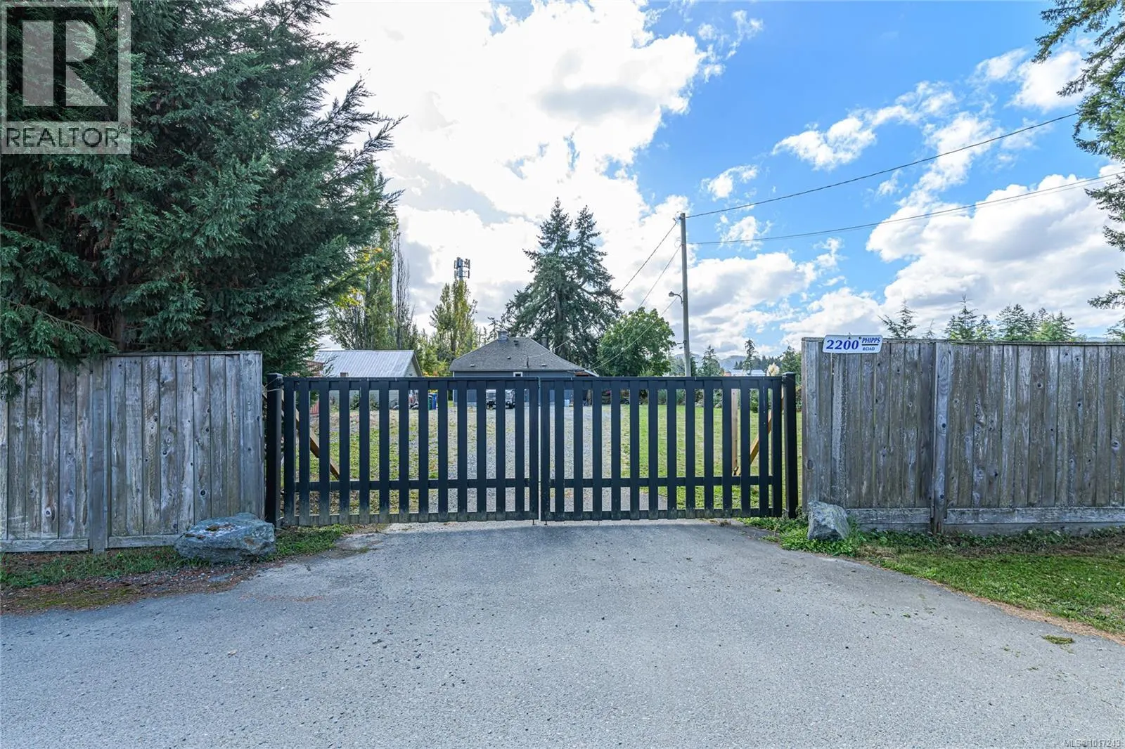 2200 Phipps Rd