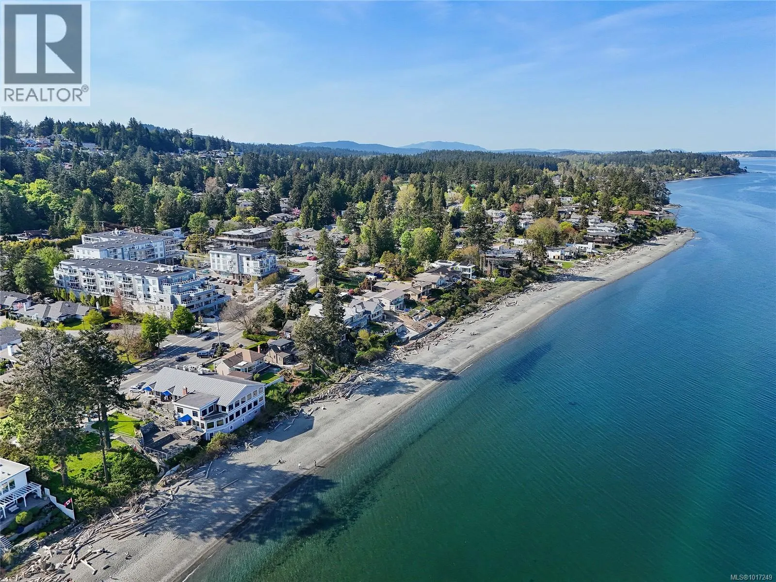 302 5118 Cordova Bay Rd