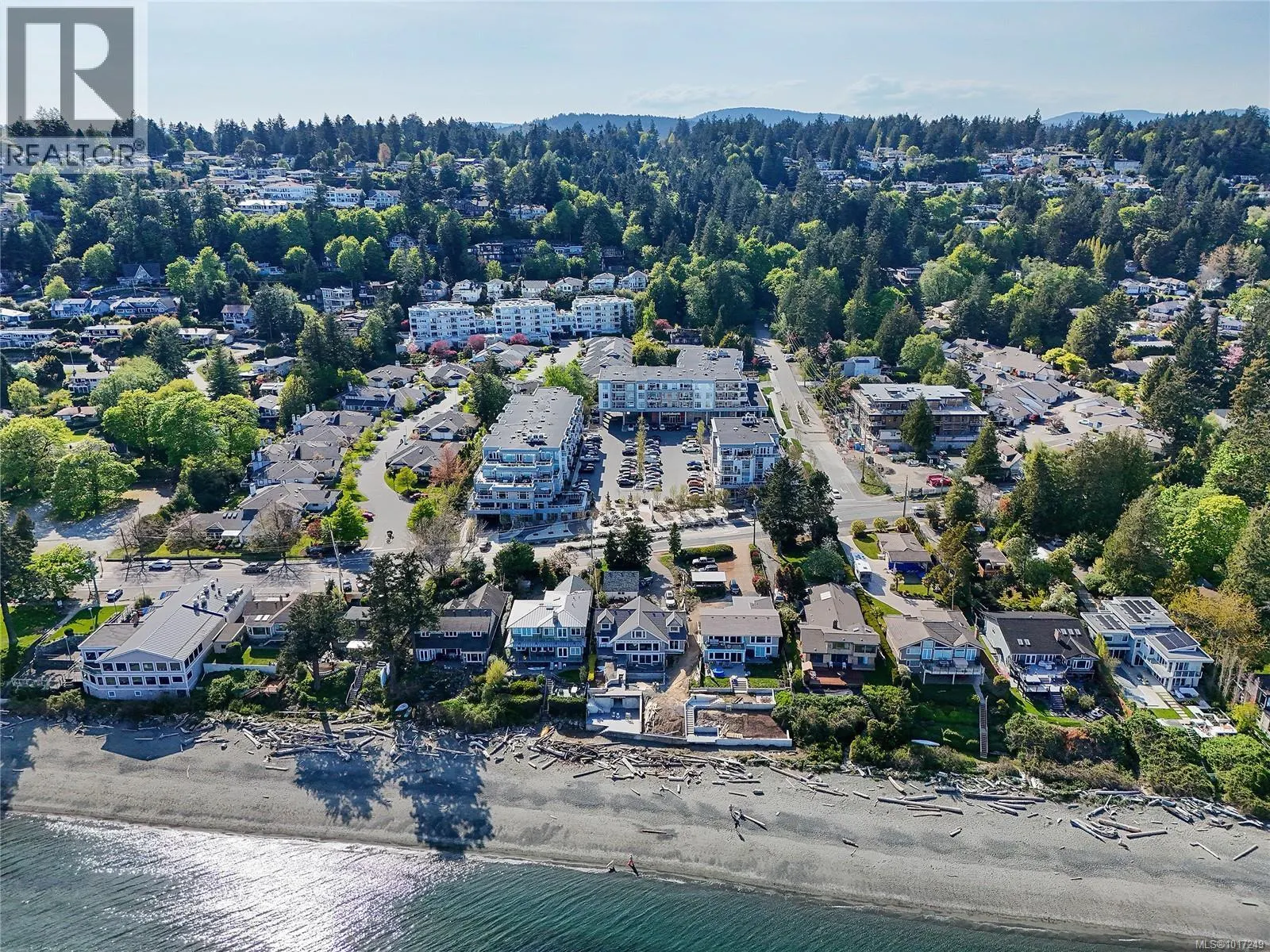 302 5118 Cordova Bay Rd