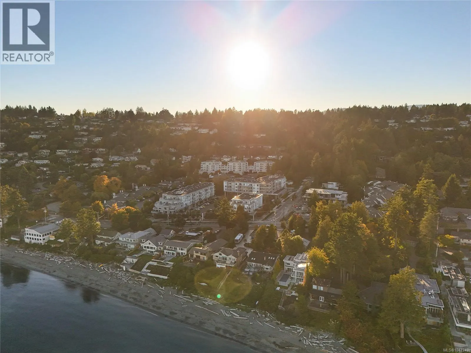 302 5118 Cordova Bay Rd