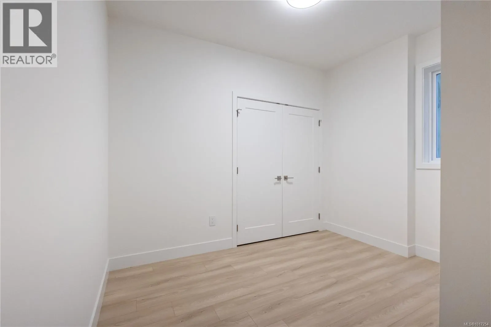 2343 Swallow Pl