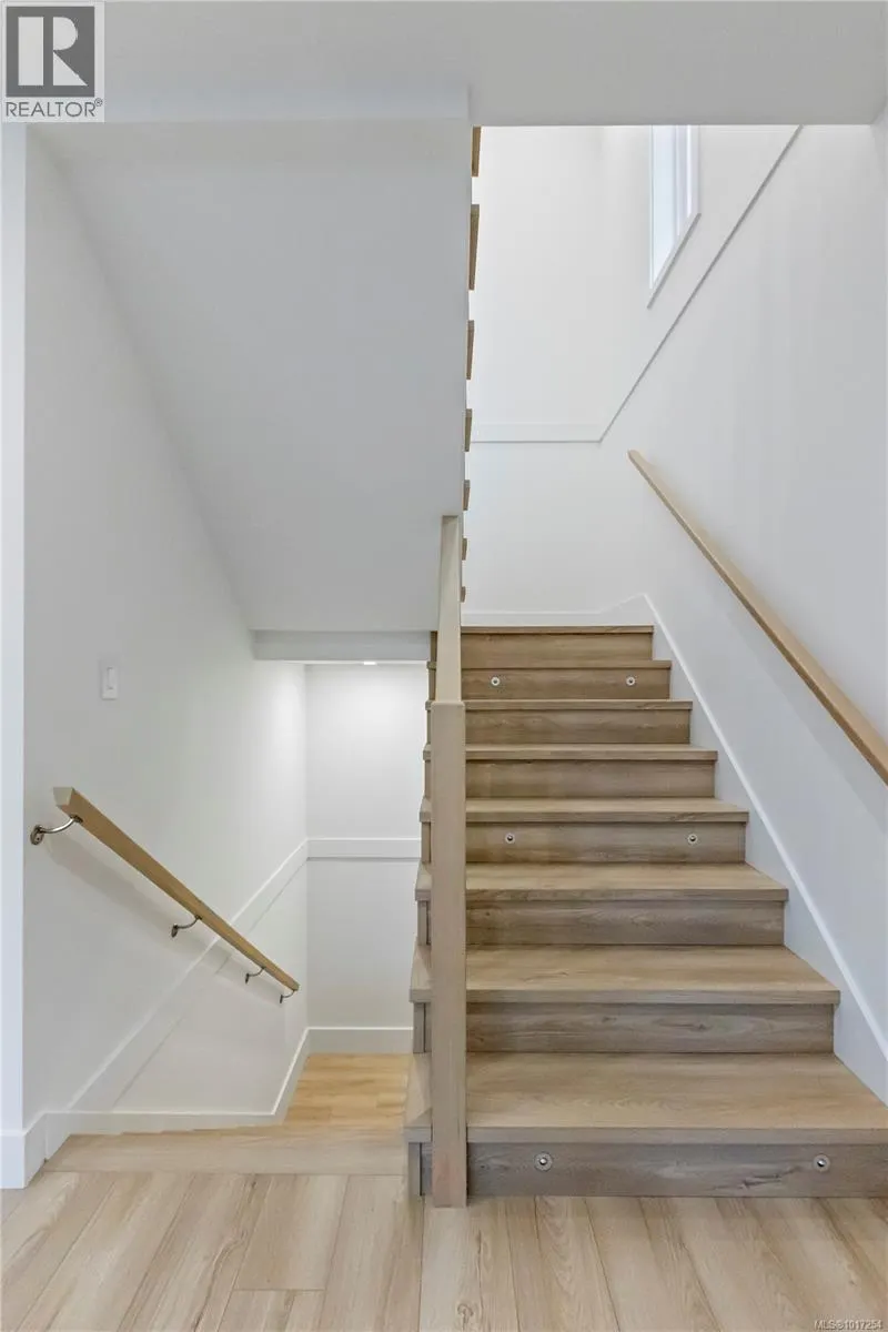 2343 Swallow Pl