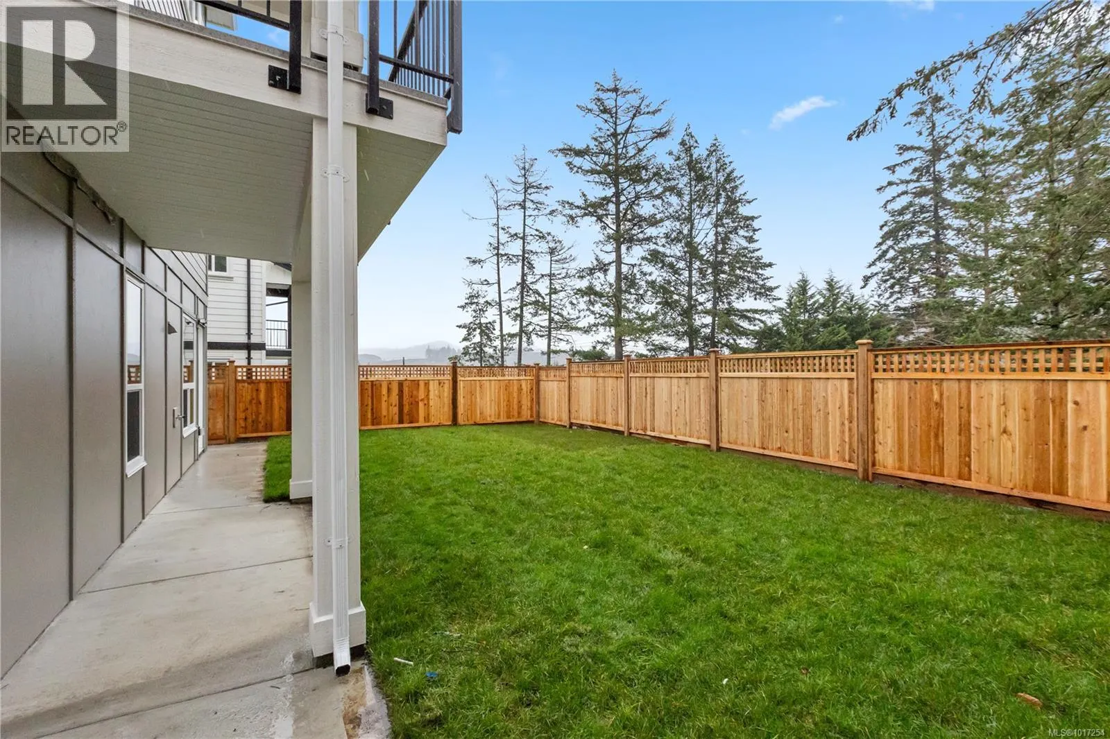 2343 Swallow Pl