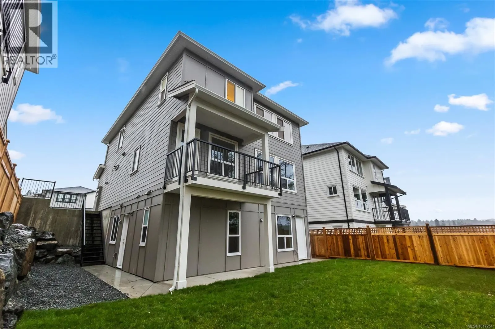 2343 Swallow Pl