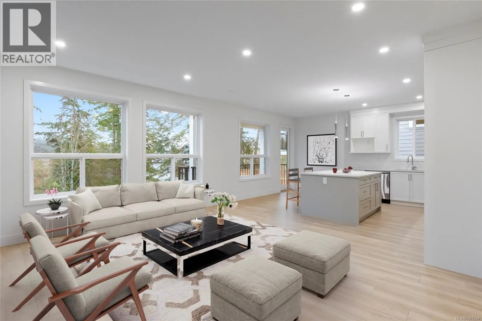 2343 Swallow Pl