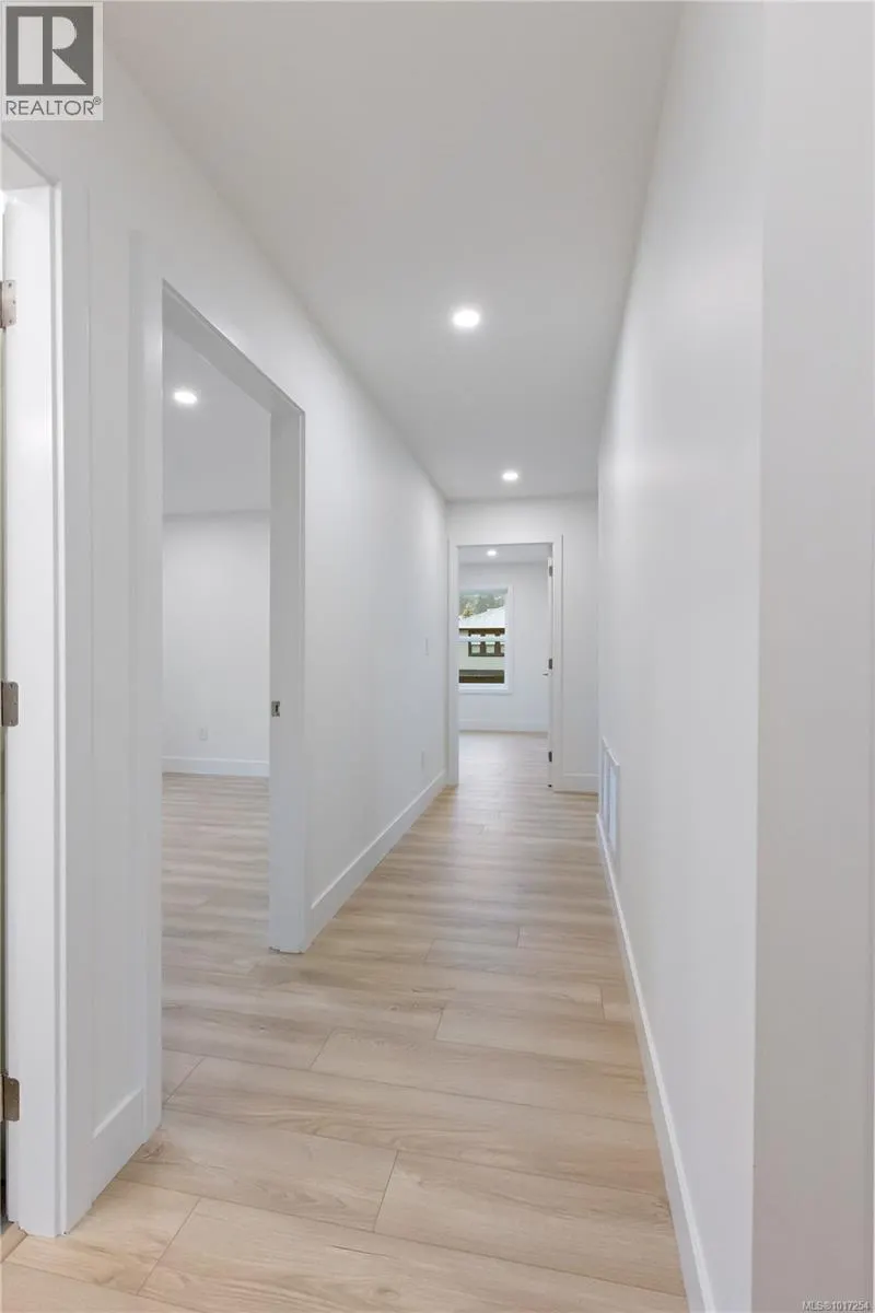 2343 Swallow Pl