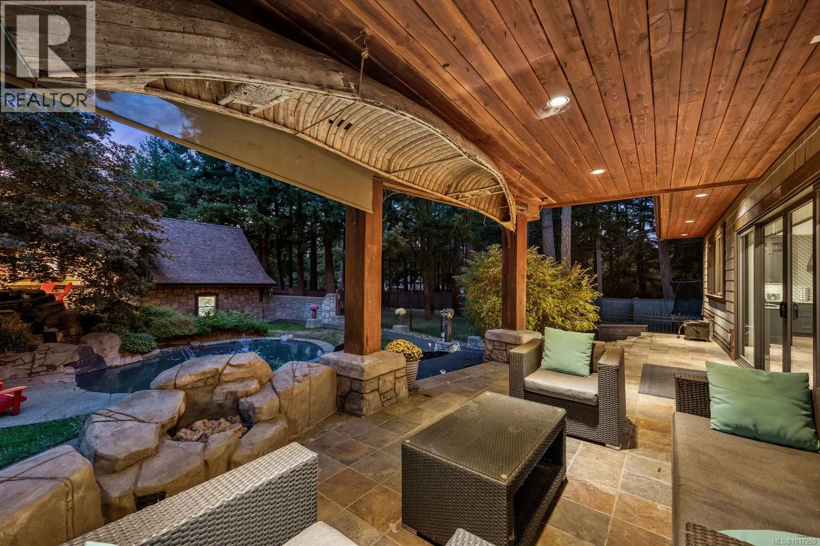 205 Mulholland Dr