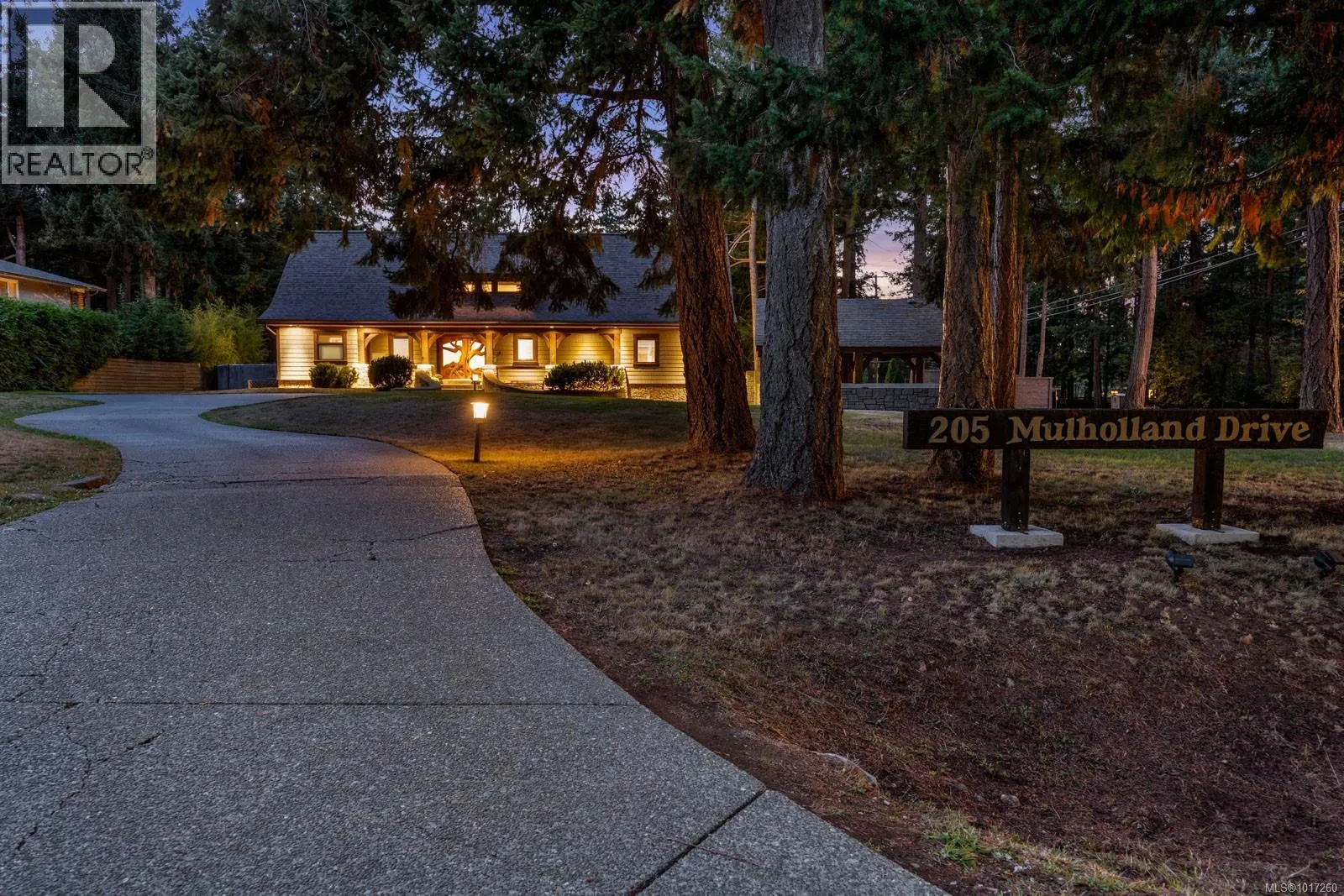 205 Mulholland Dr