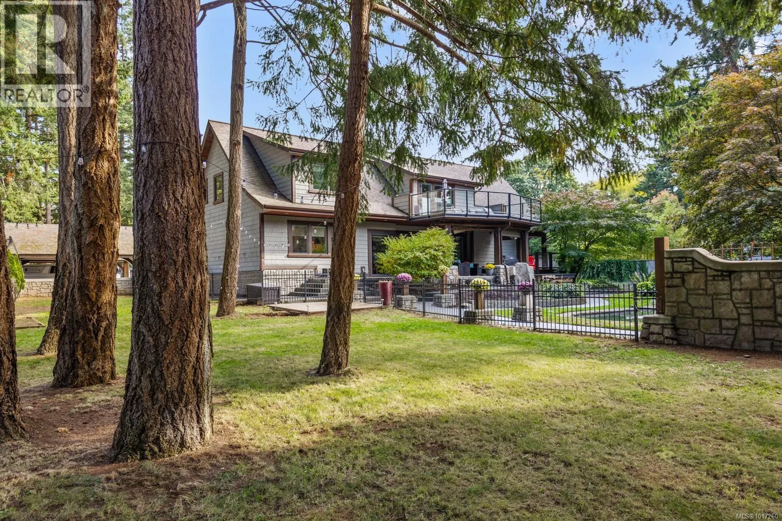 205 Mulholland Dr