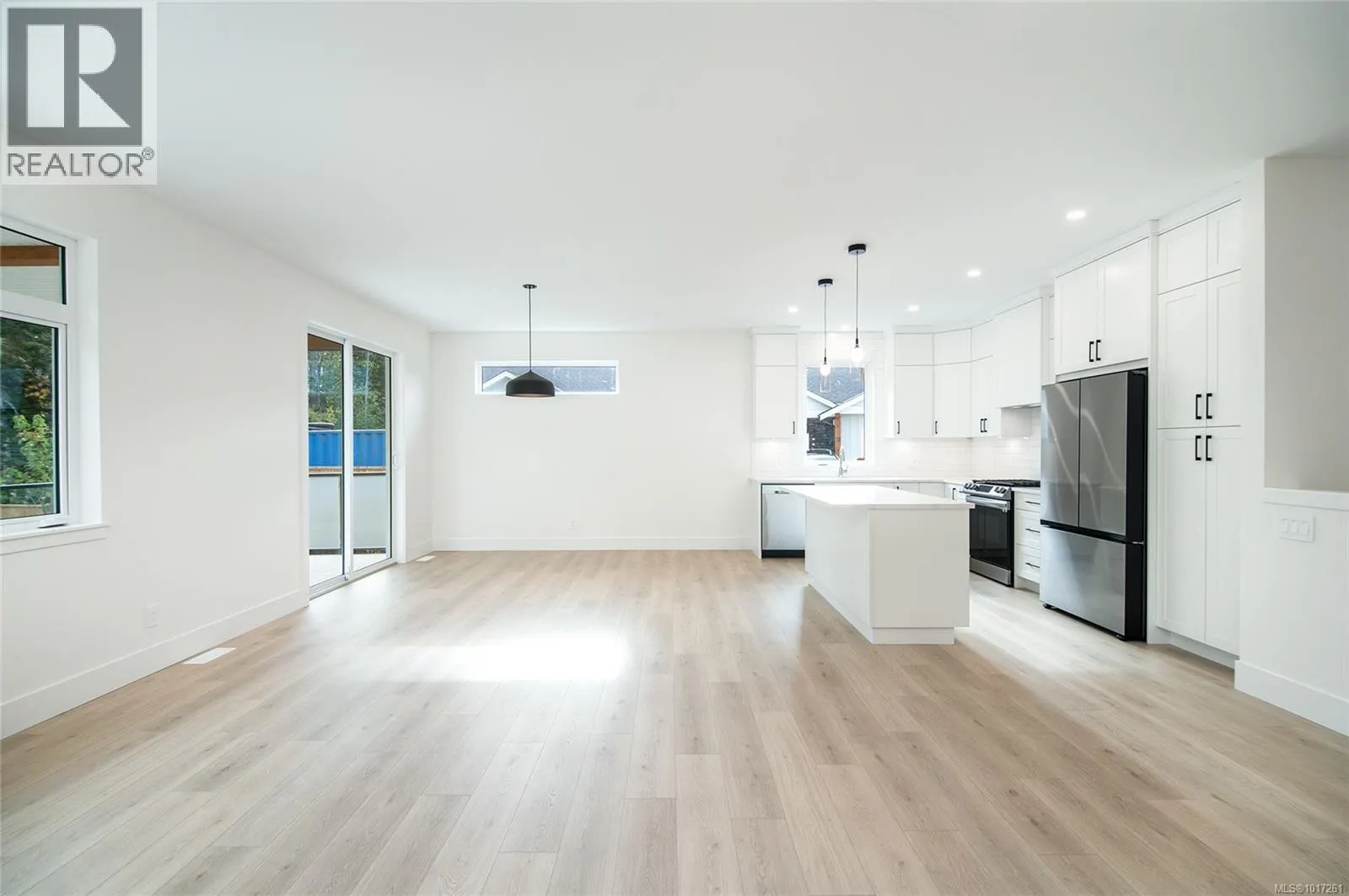 23 1580 Glen Eagle Dr