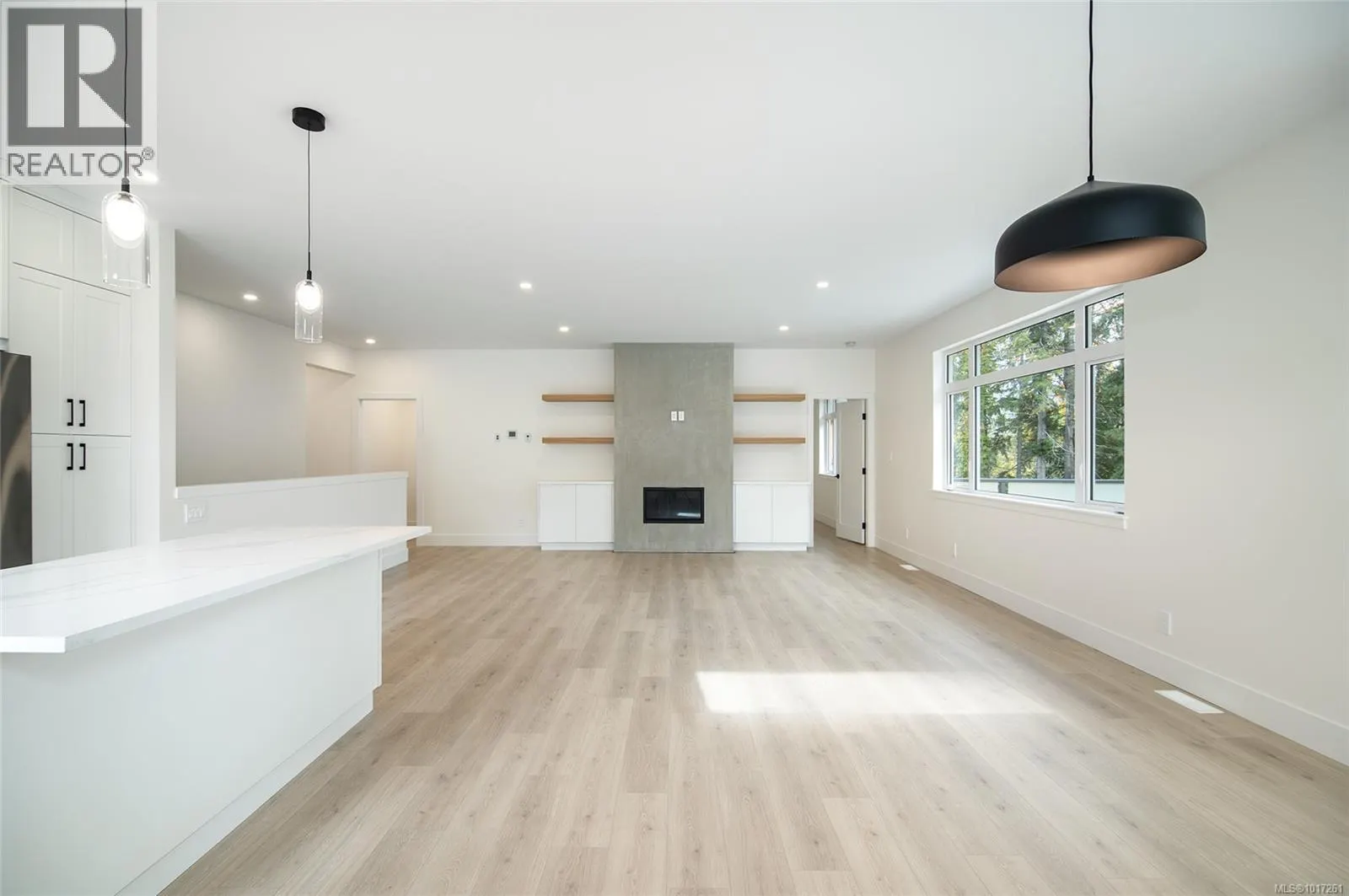 23 1580 Glen Eagle Dr