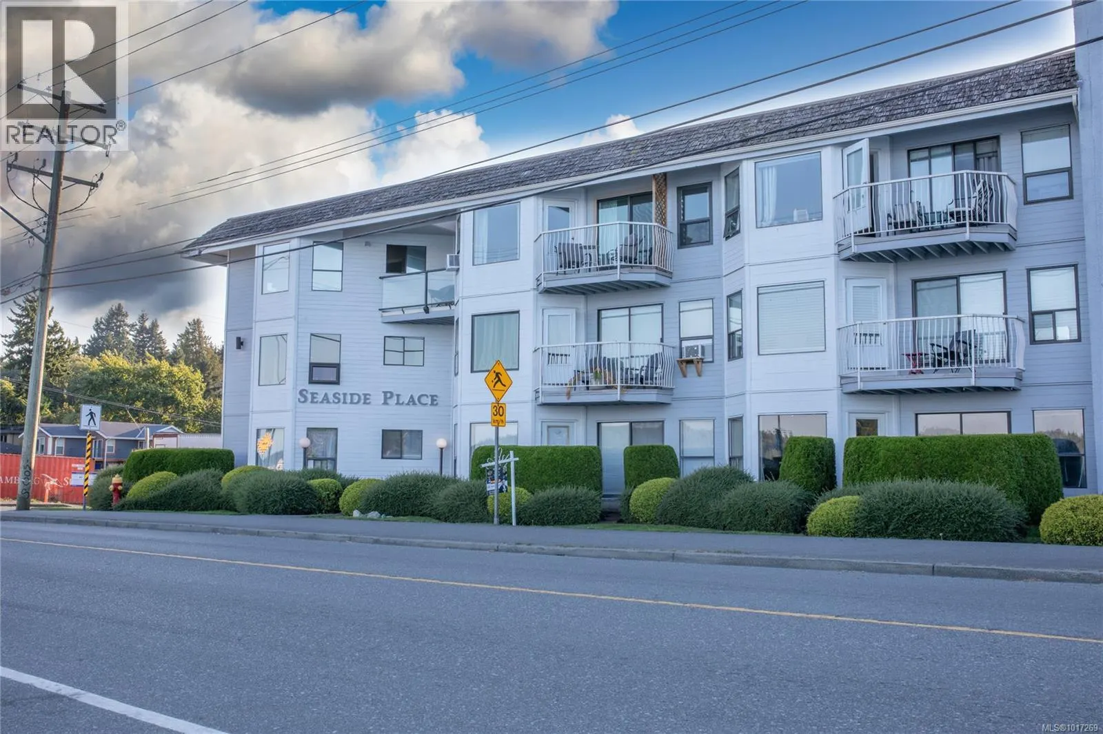 308 2815 Departure Bay Rd