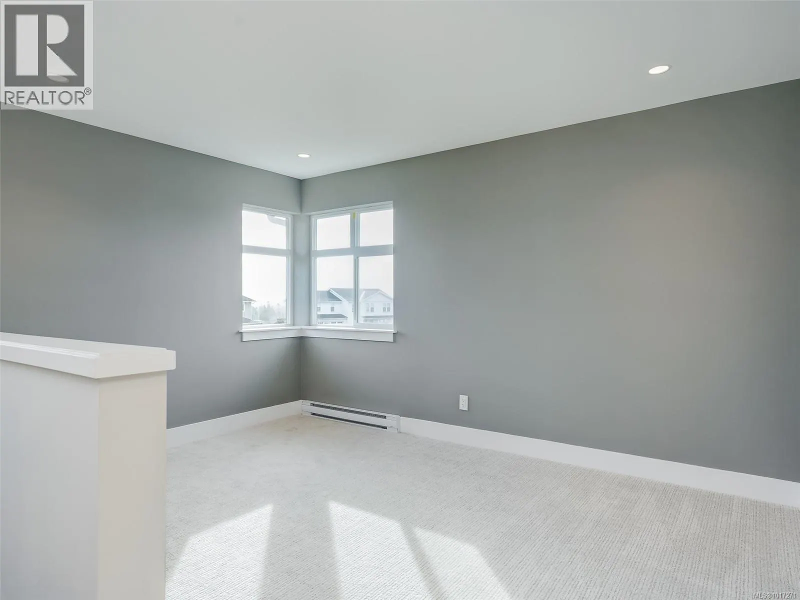 2511 Patterson Pl