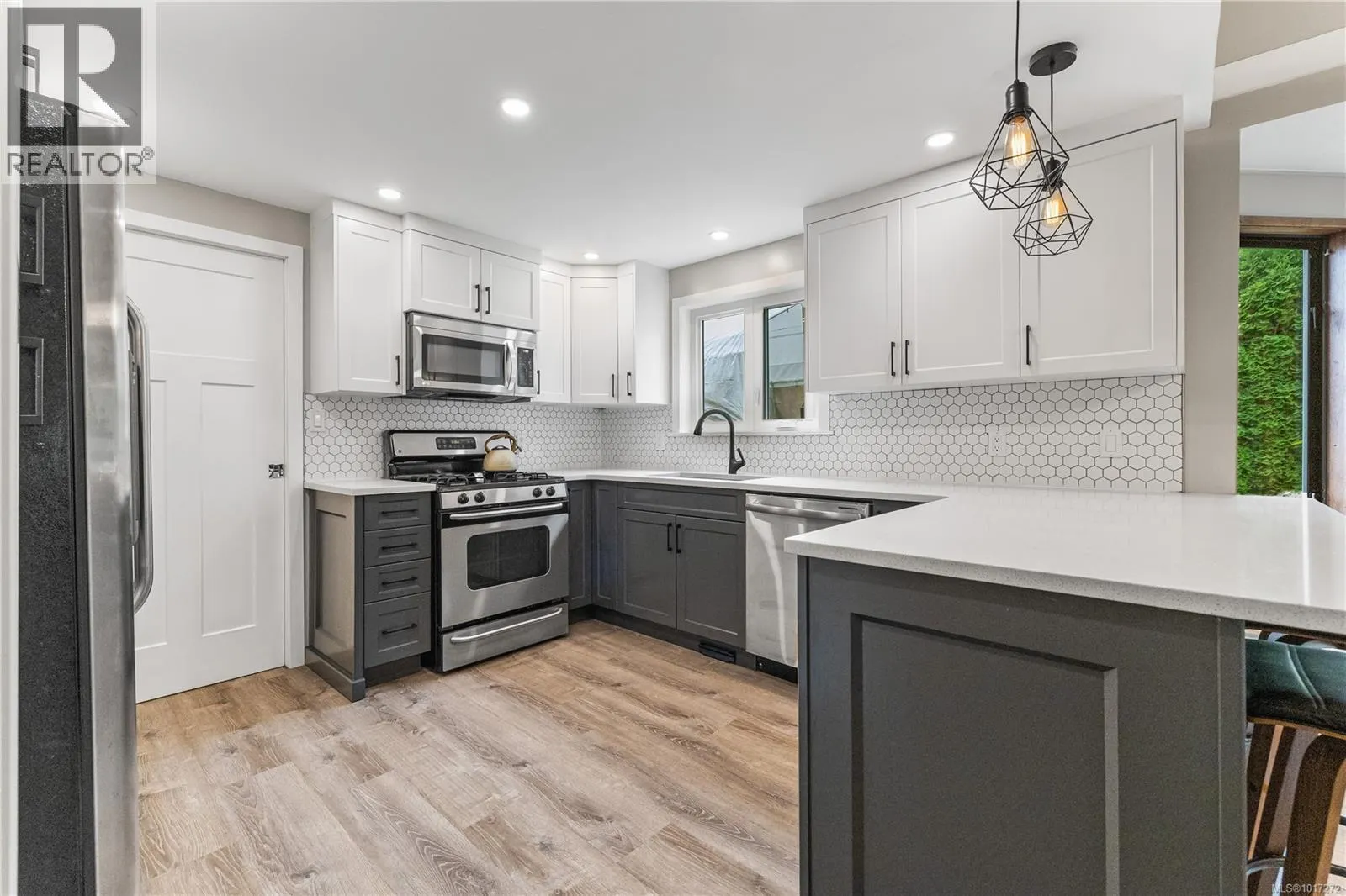 111 Engles Rd