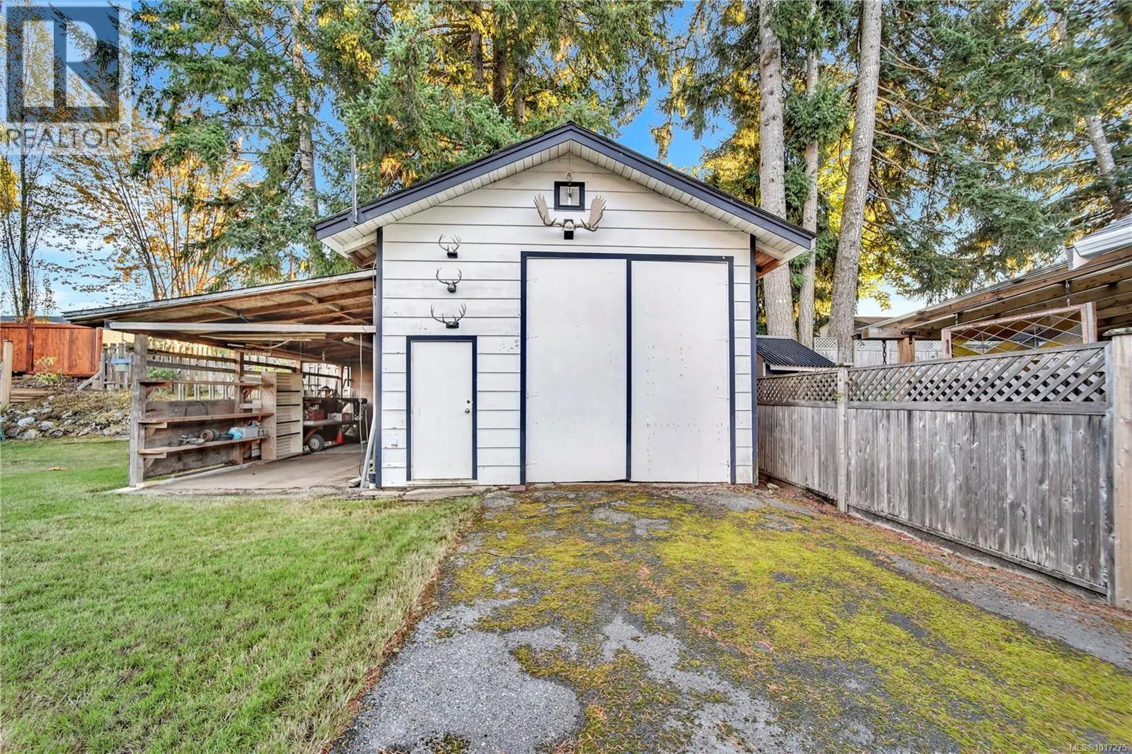 3950 Dunsmuir St