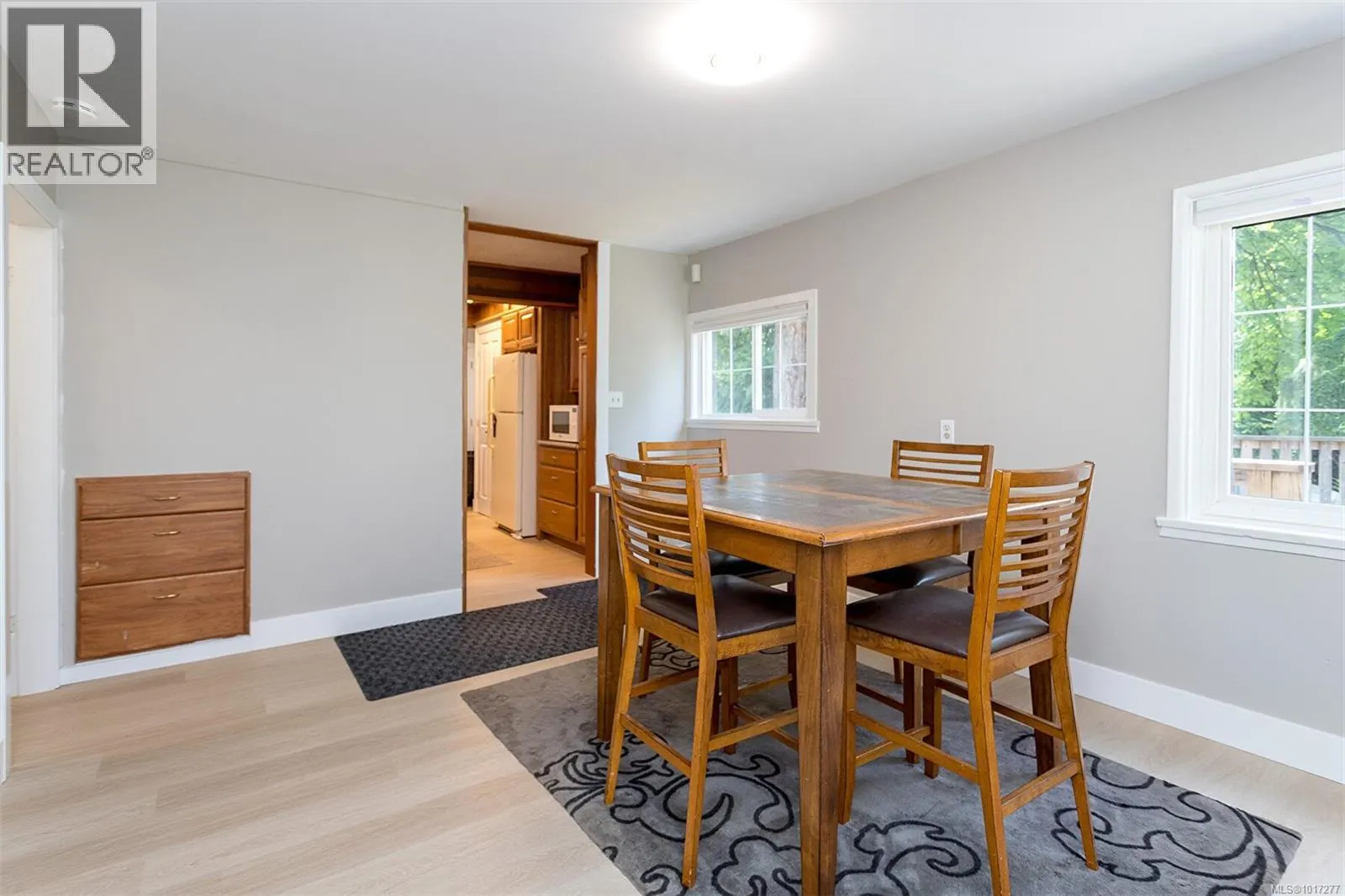 3056 Gibbins Rd