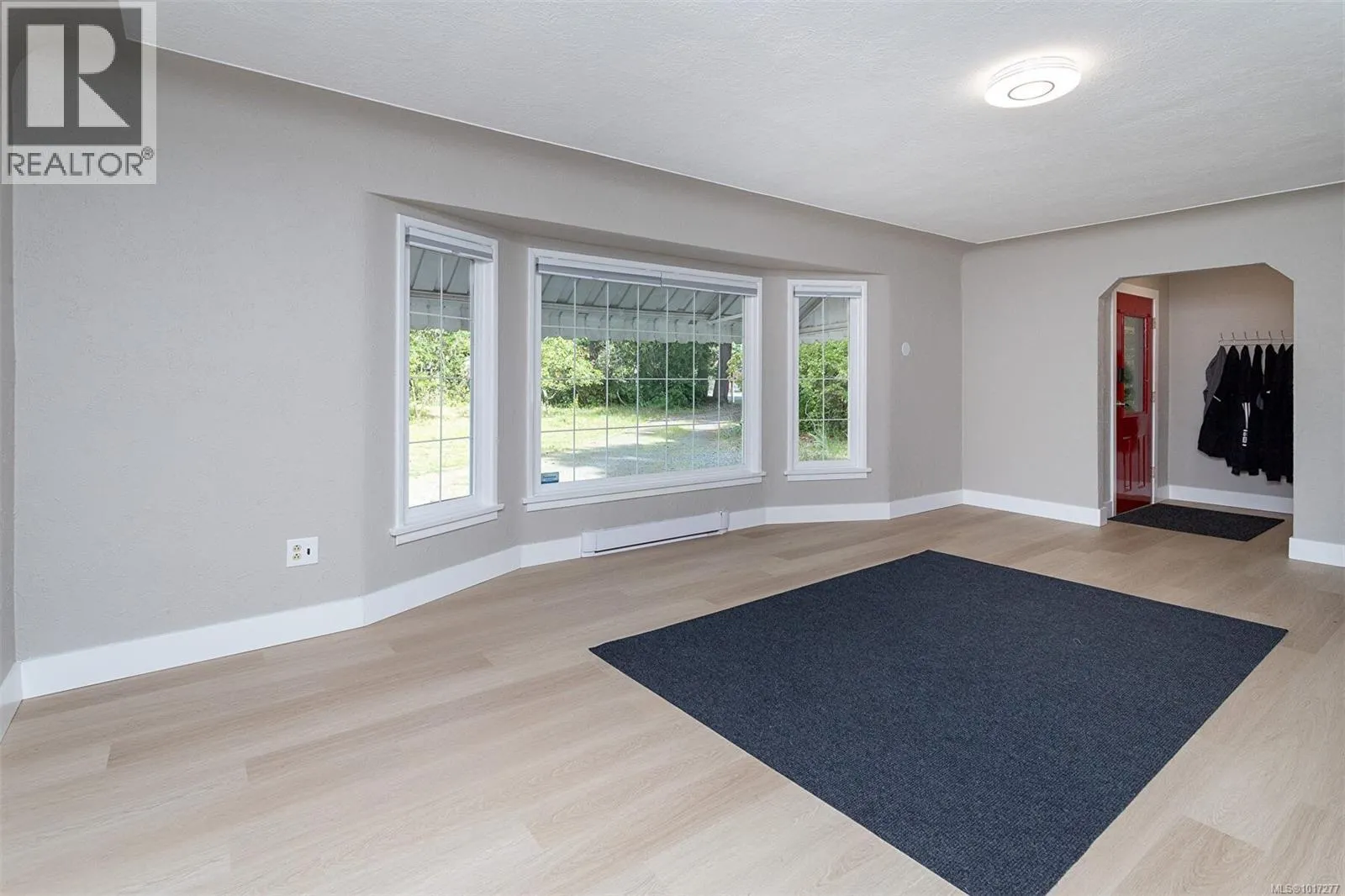 3056 Gibbins Rd