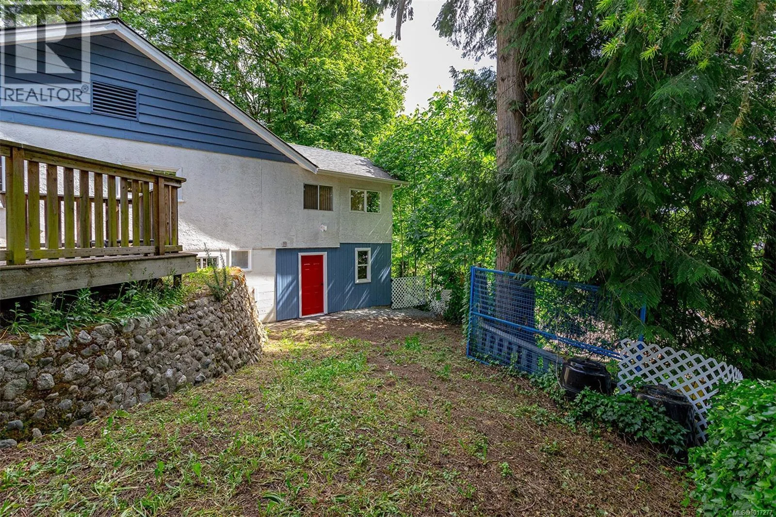 3056 Gibbins Rd
