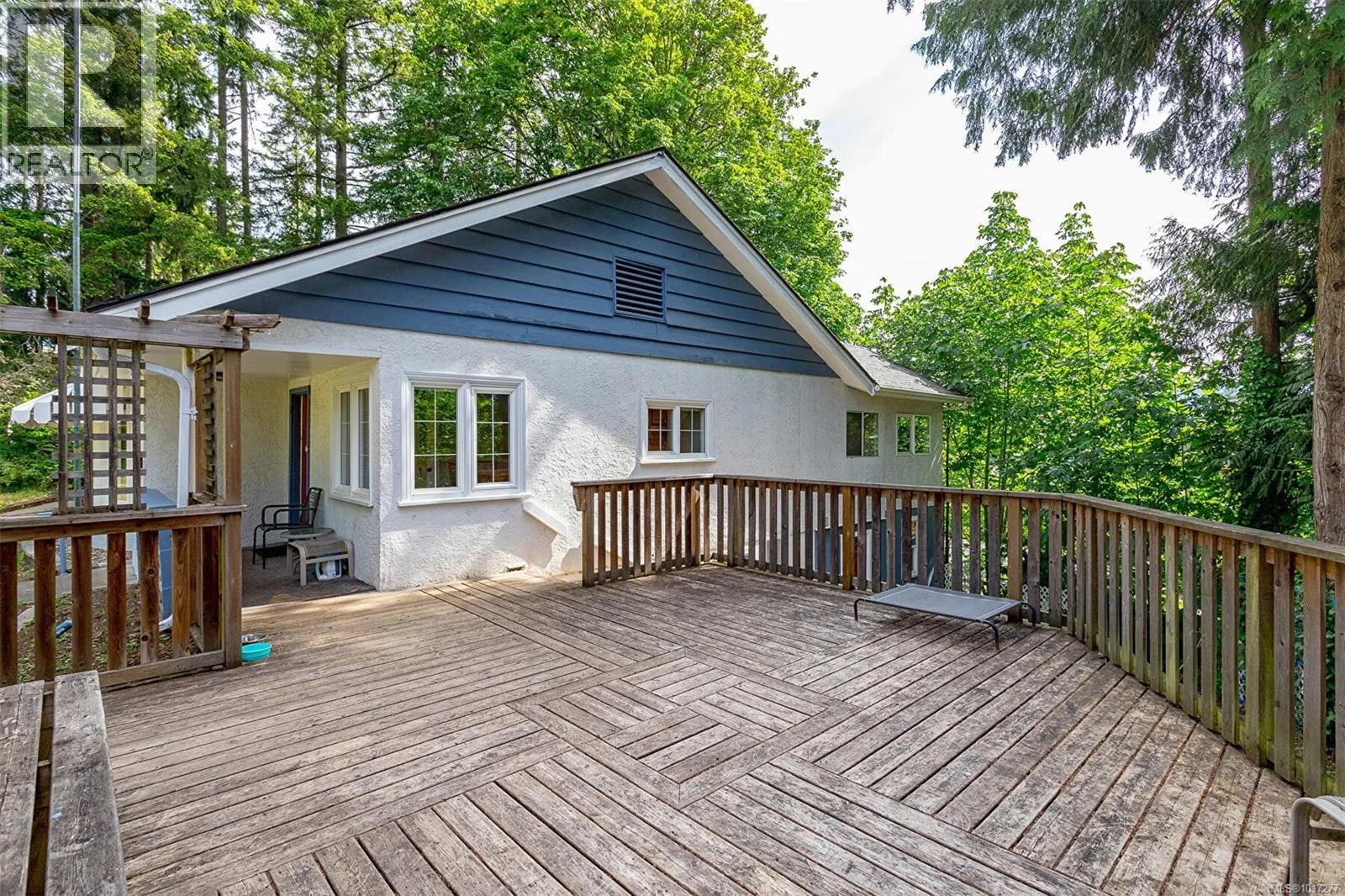 3056 Gibbins Rd