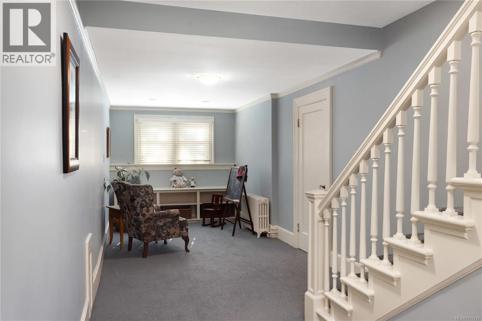 261 King George Terr