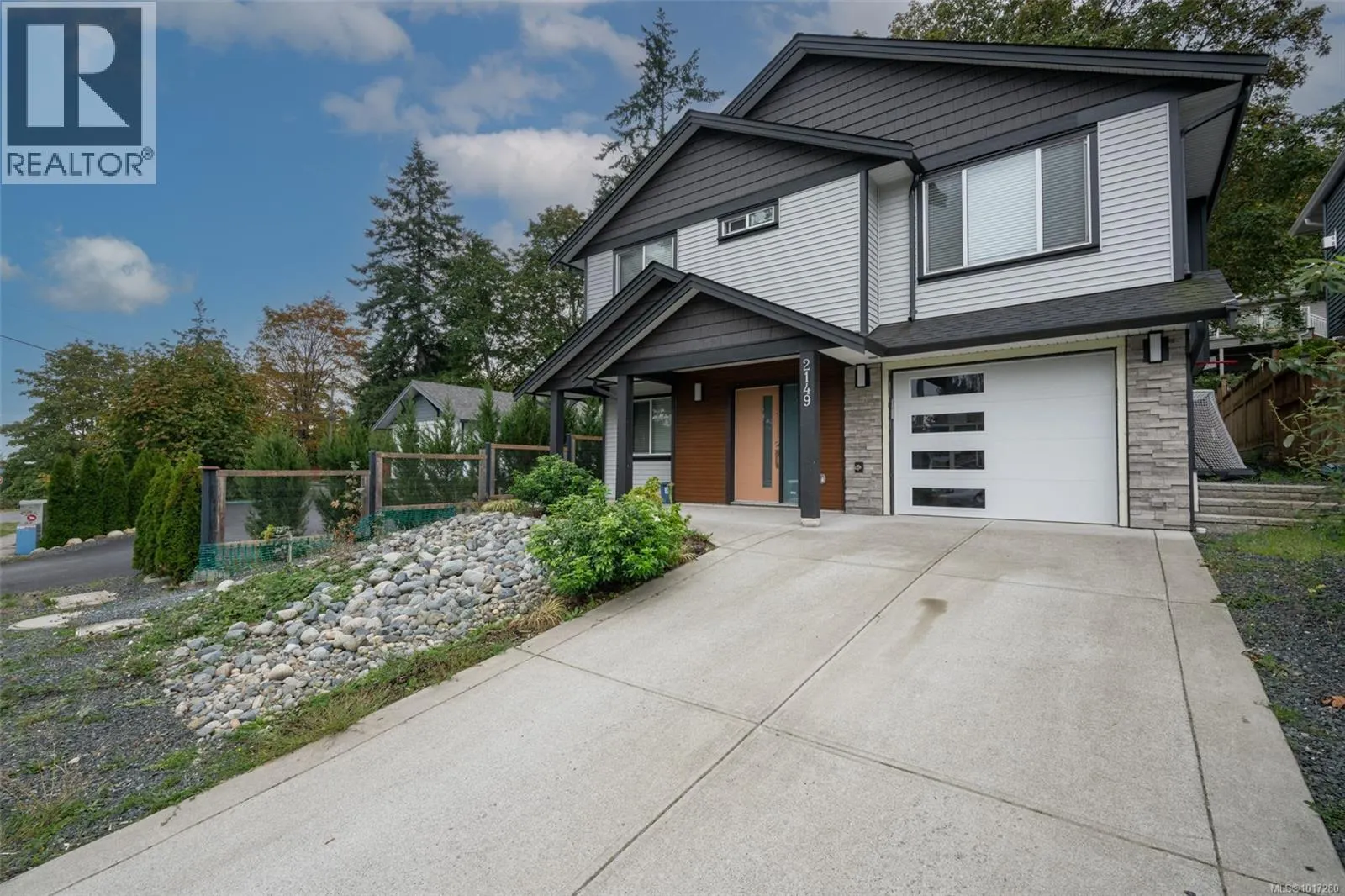 2149 Salmon Rd