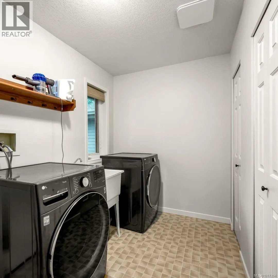 8809 DRIFTWOOD Rd