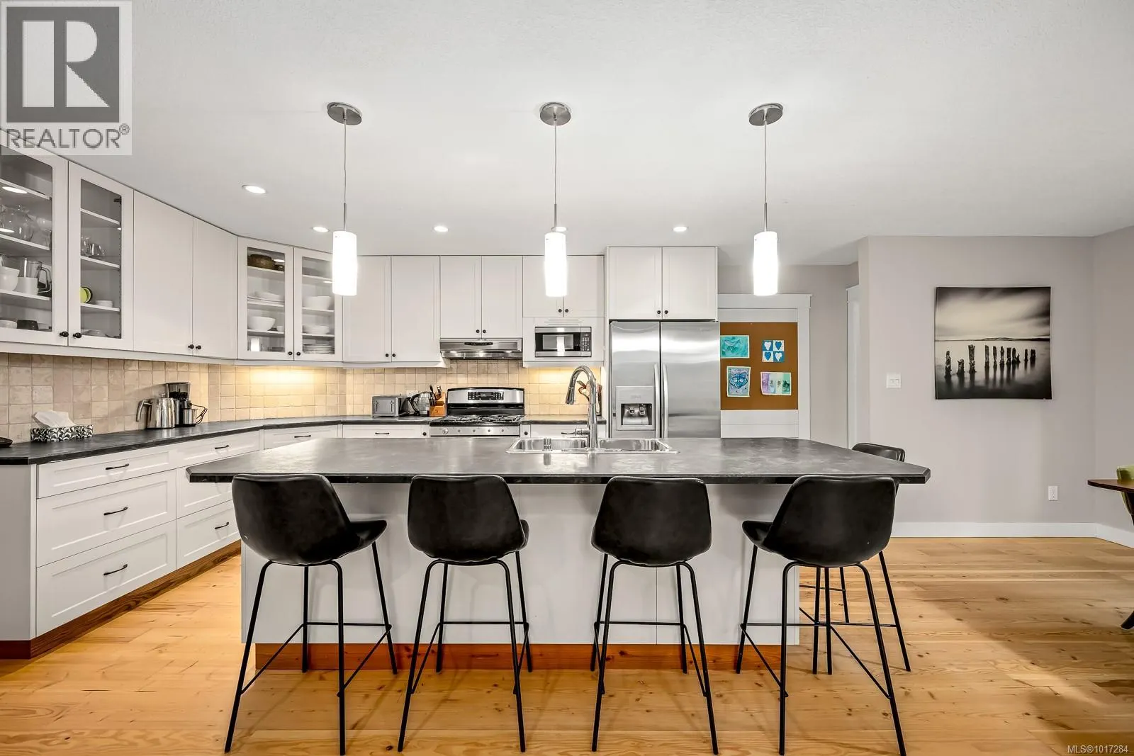 8809 DRIFTWOOD Rd