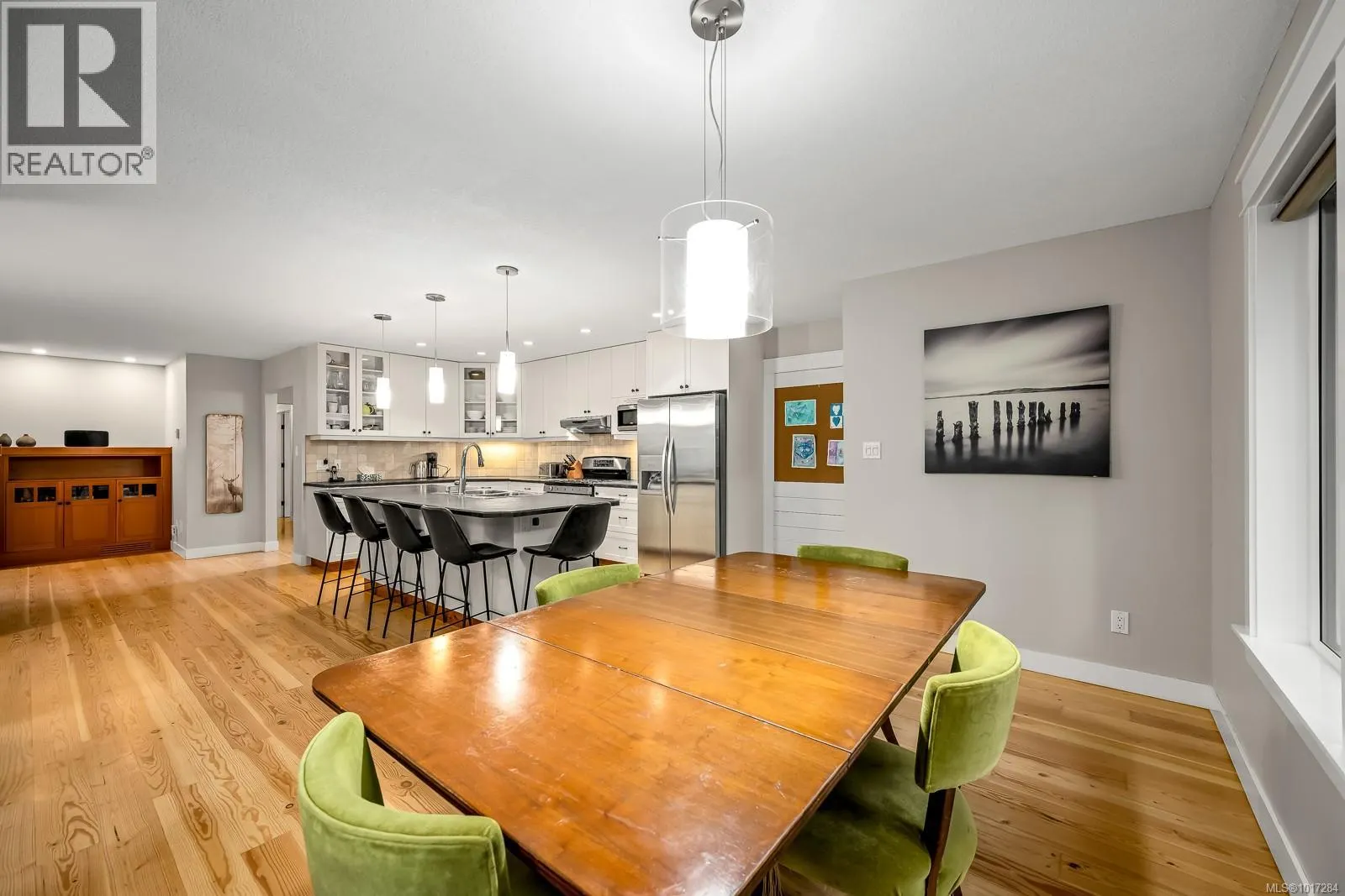 8809 DRIFTWOOD Rd