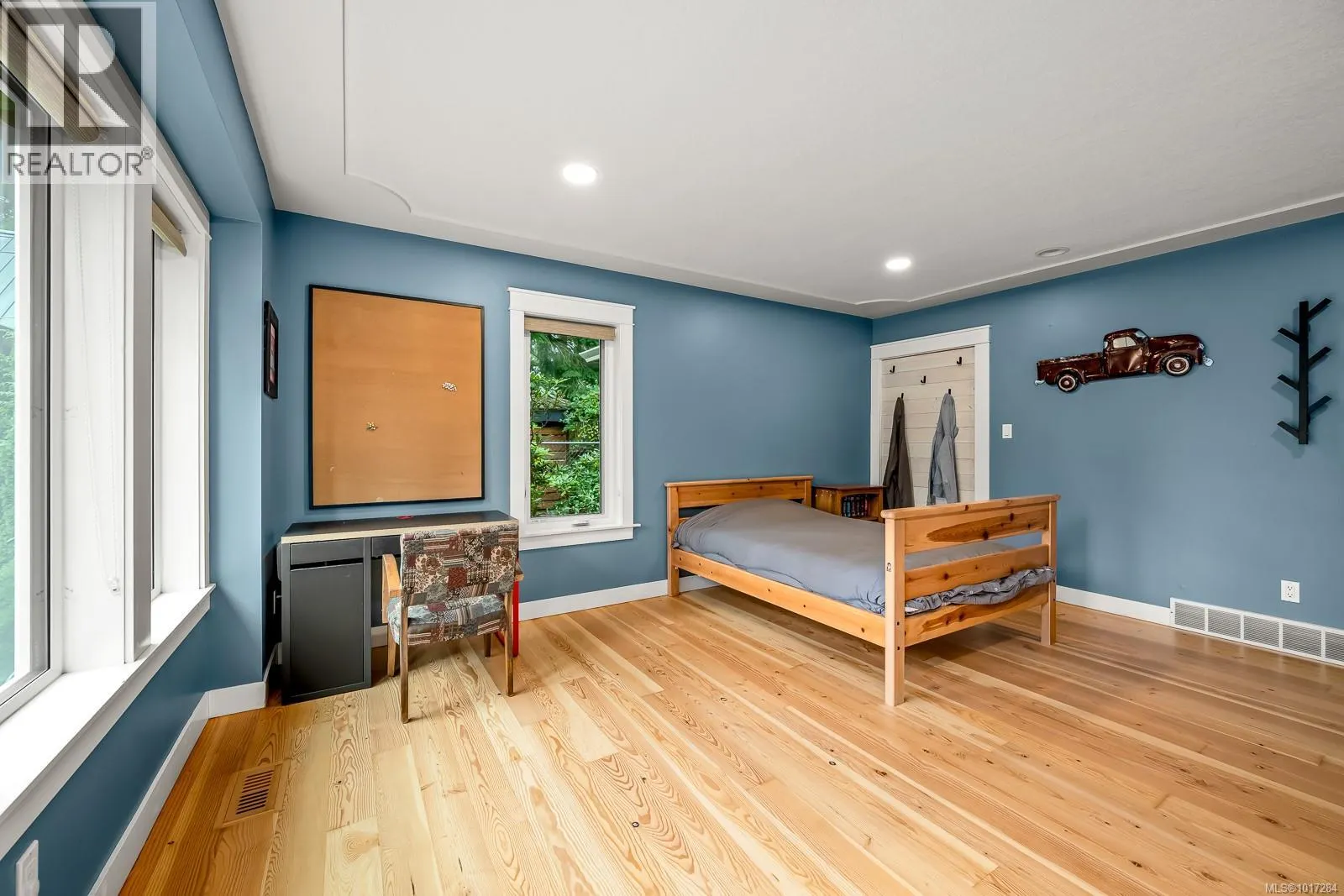 8809 DRIFTWOOD Rd