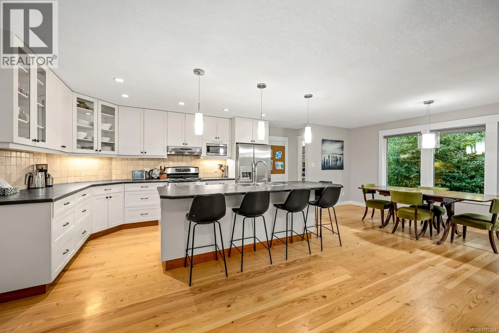 8809 DRIFTWOOD Rd