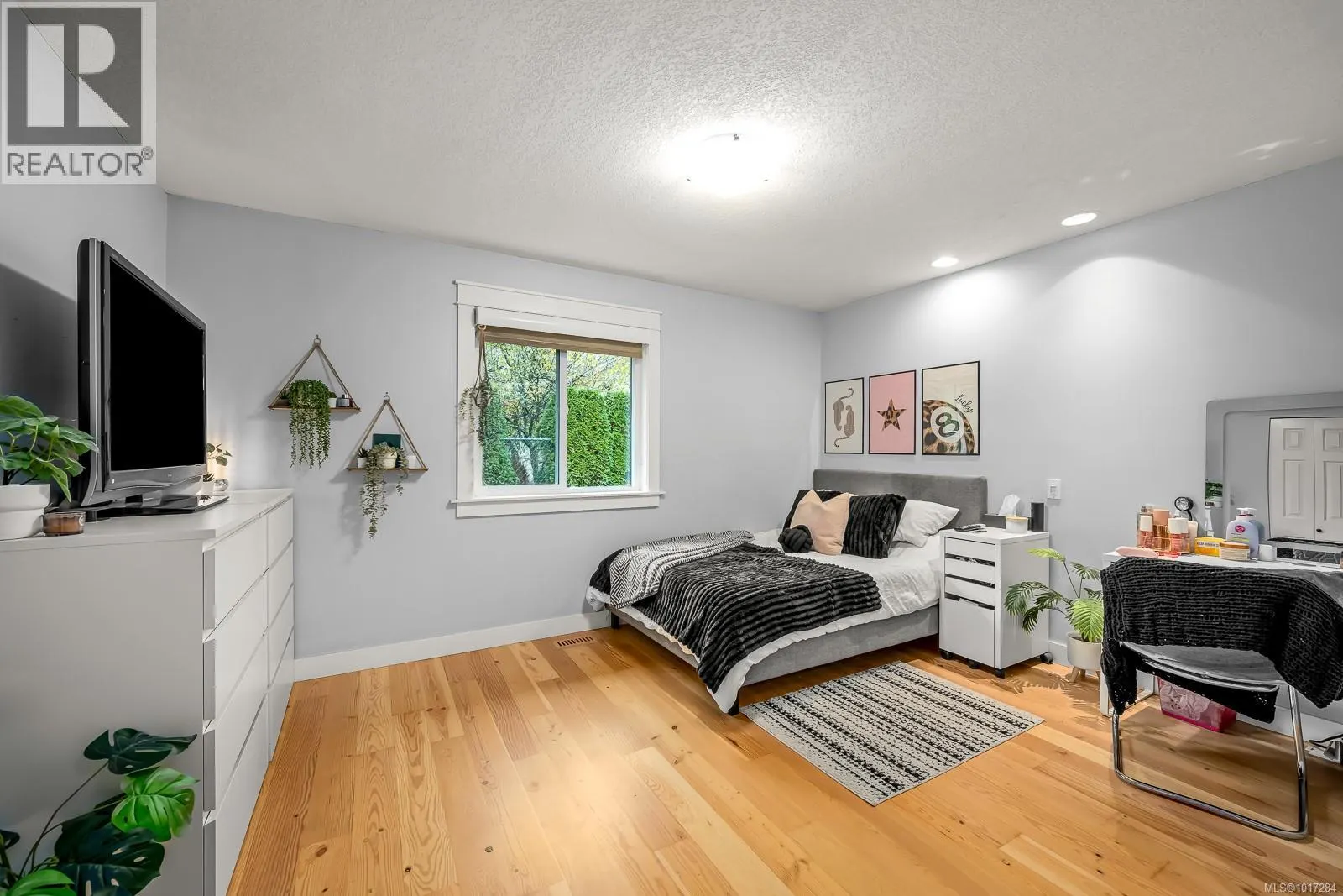 8809 DRIFTWOOD Rd