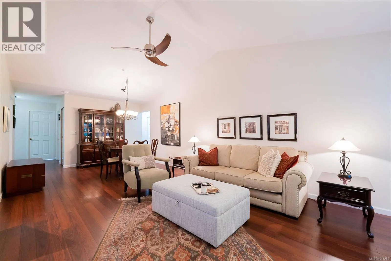 6120 Bellflower Way