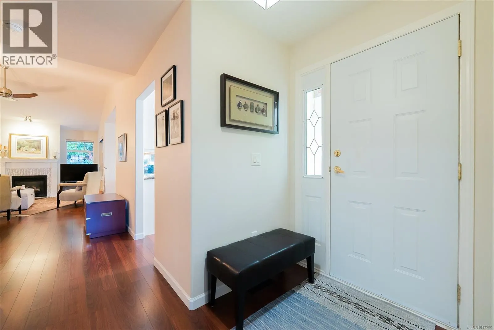 6120 Bellflower Way