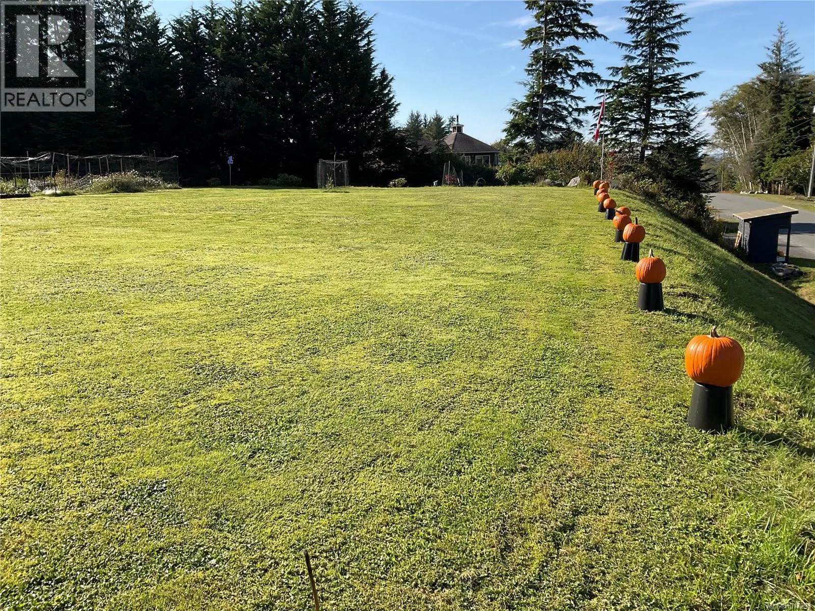 885 Lanqvist Rd